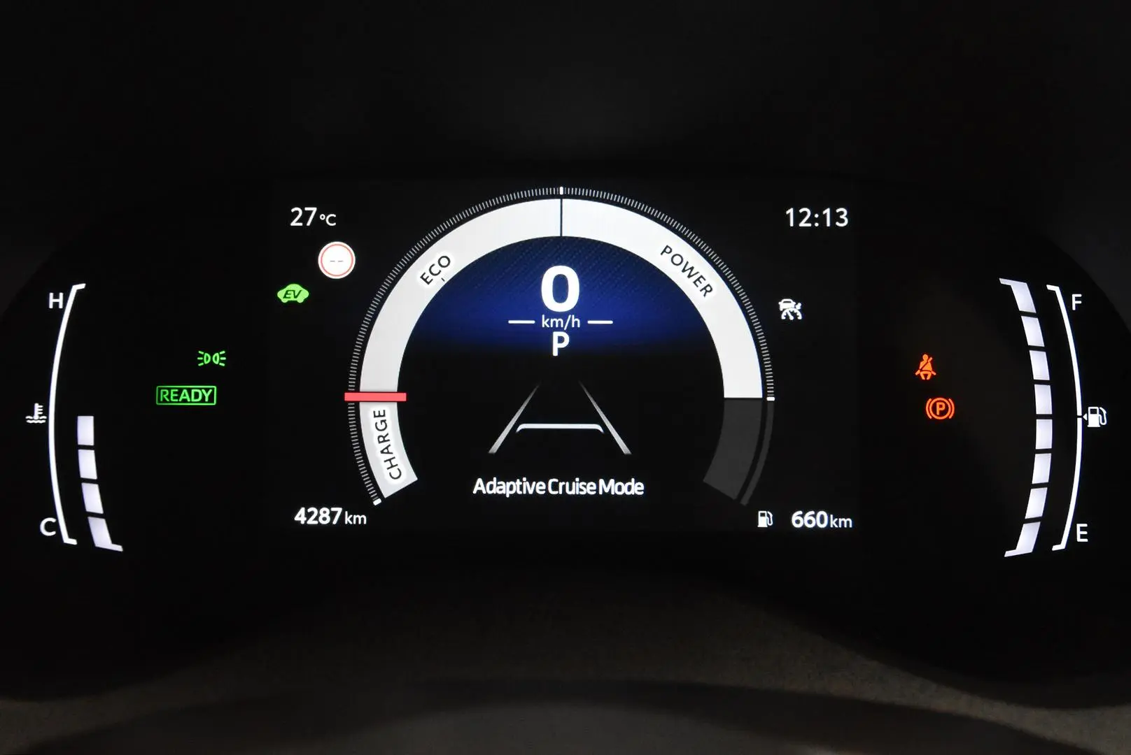 2024 Toyota Yaris Cross Gallery Image 11