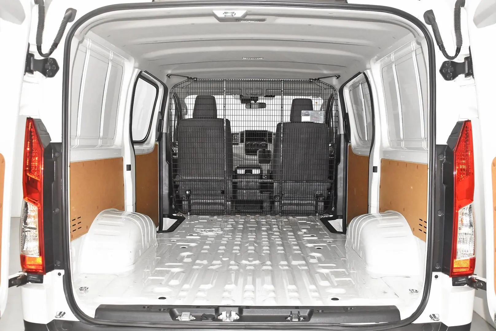 2024 Toyota Hiace Gallery Image 18