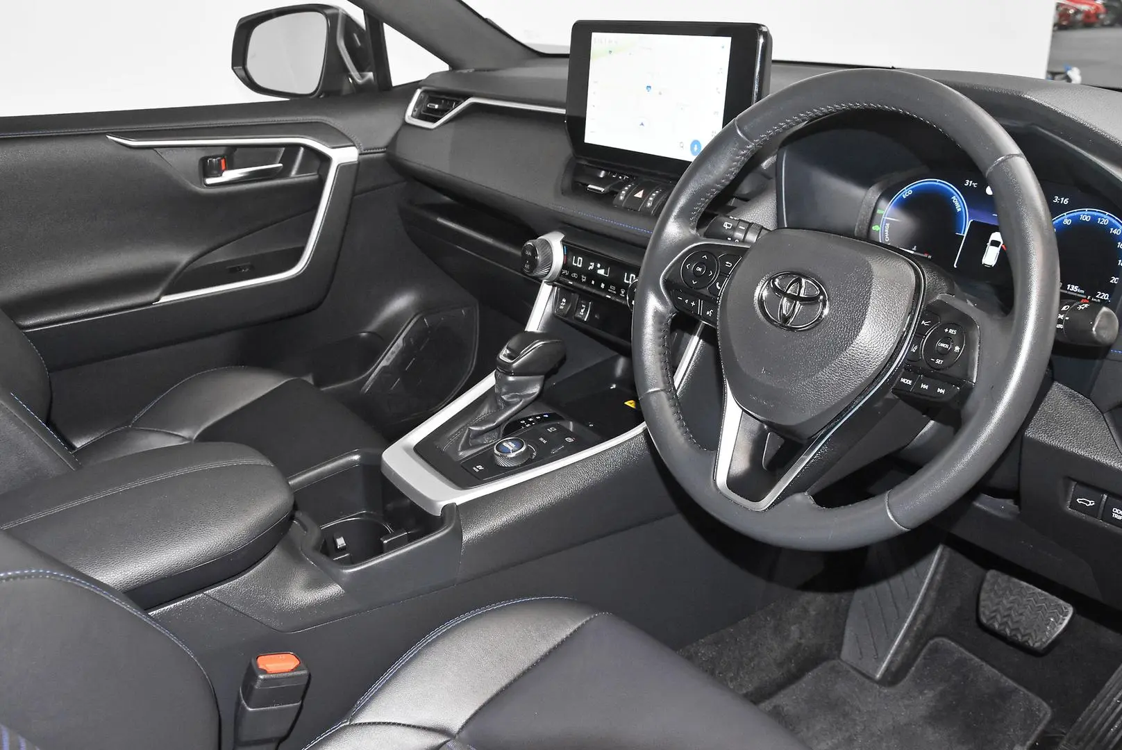 2024 Toyota RAV4 Gallery Image 9