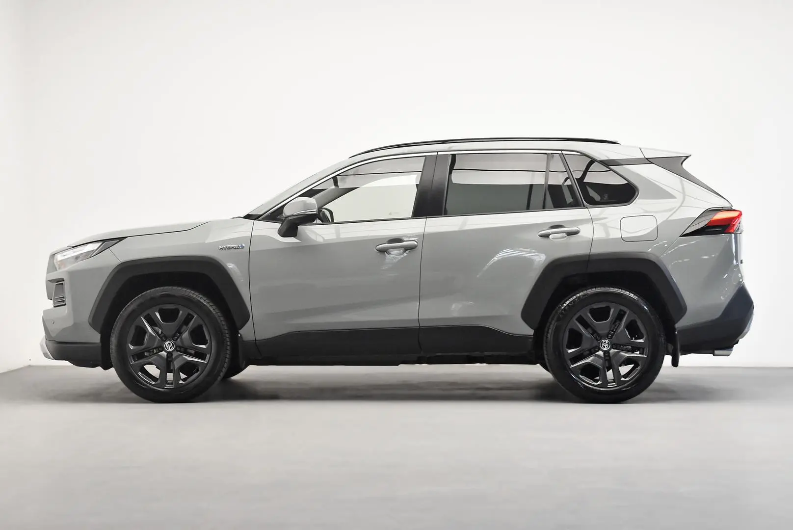 2024 Toyota RAV4 Gallery Image 4