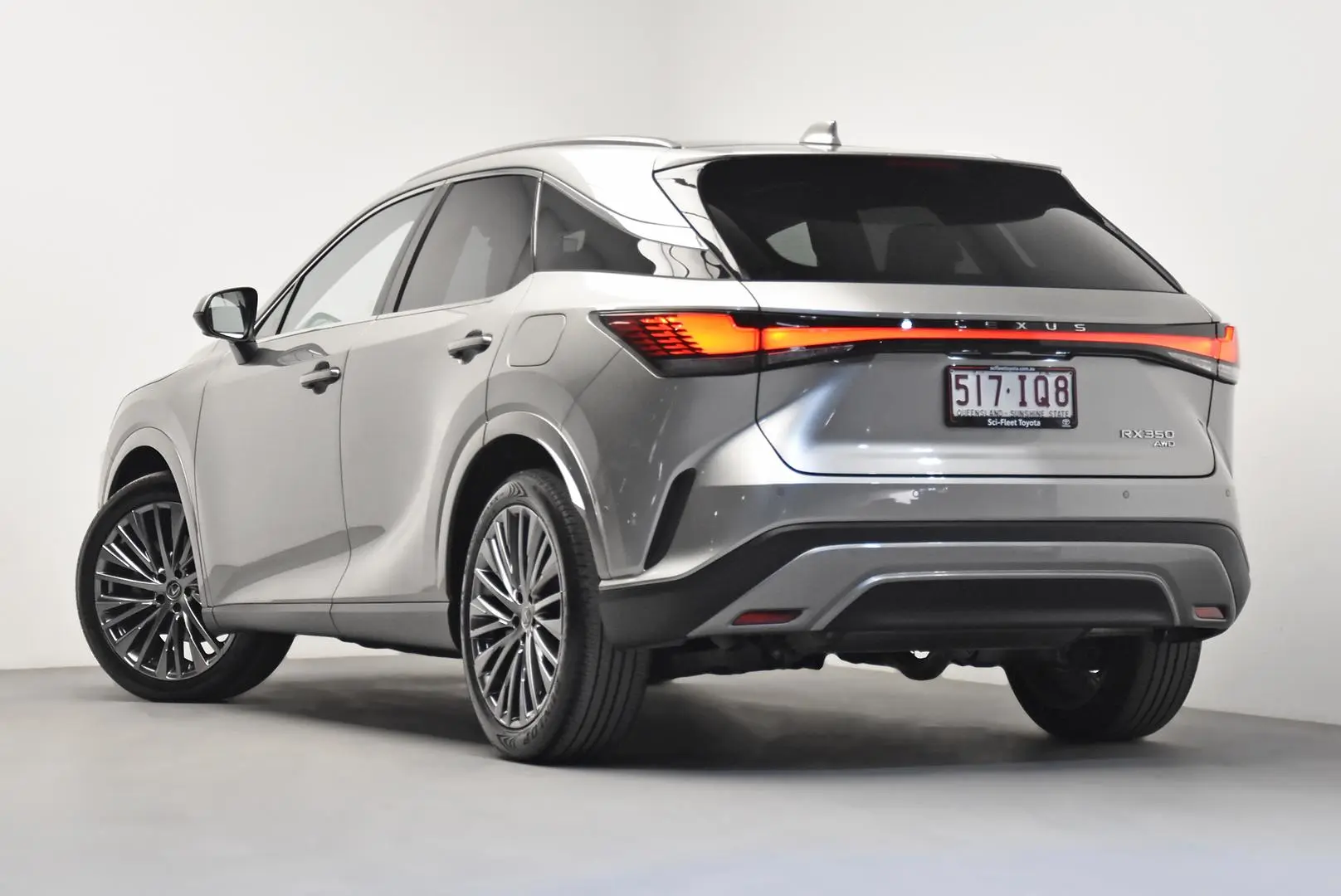 2023 Lexus RX Gallery Image 5