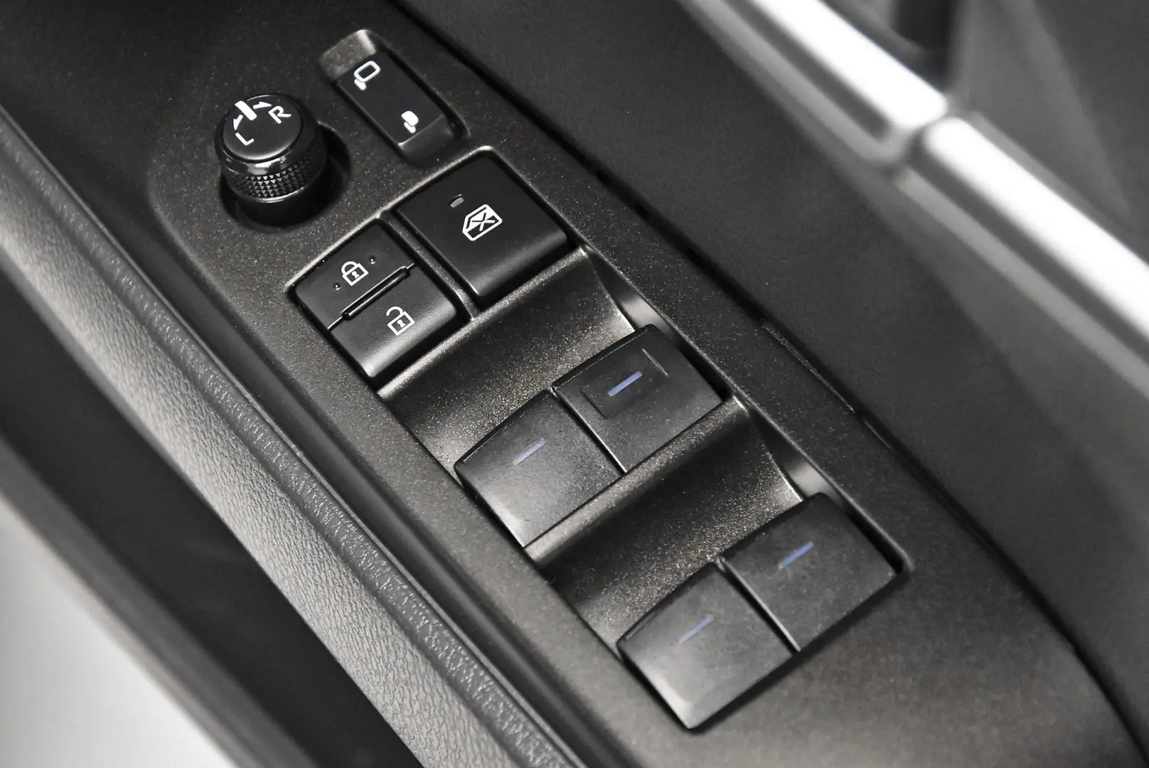 2024 Toyota Camry Gallery Image 9