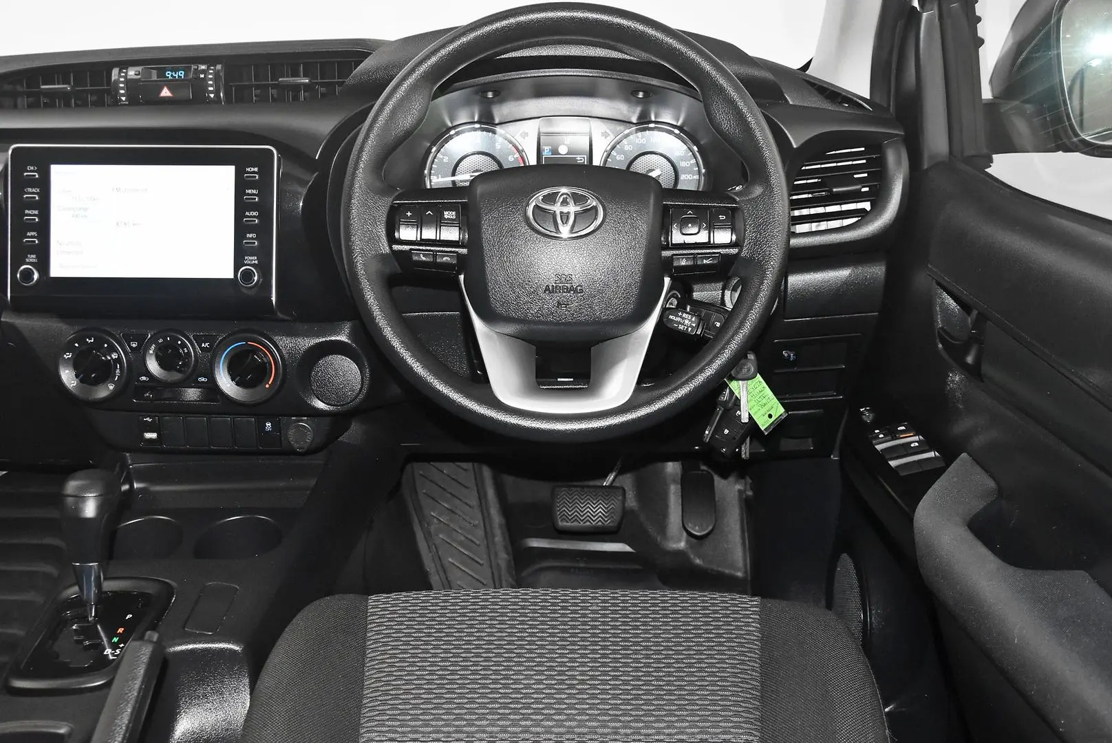 2021 Toyota Hilux Gallery Image 14