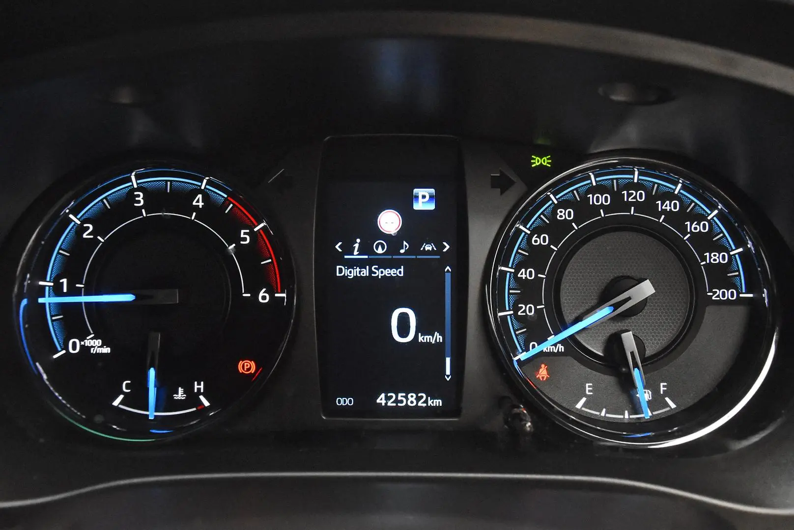 2023 Toyota Hilux Gallery Image 10