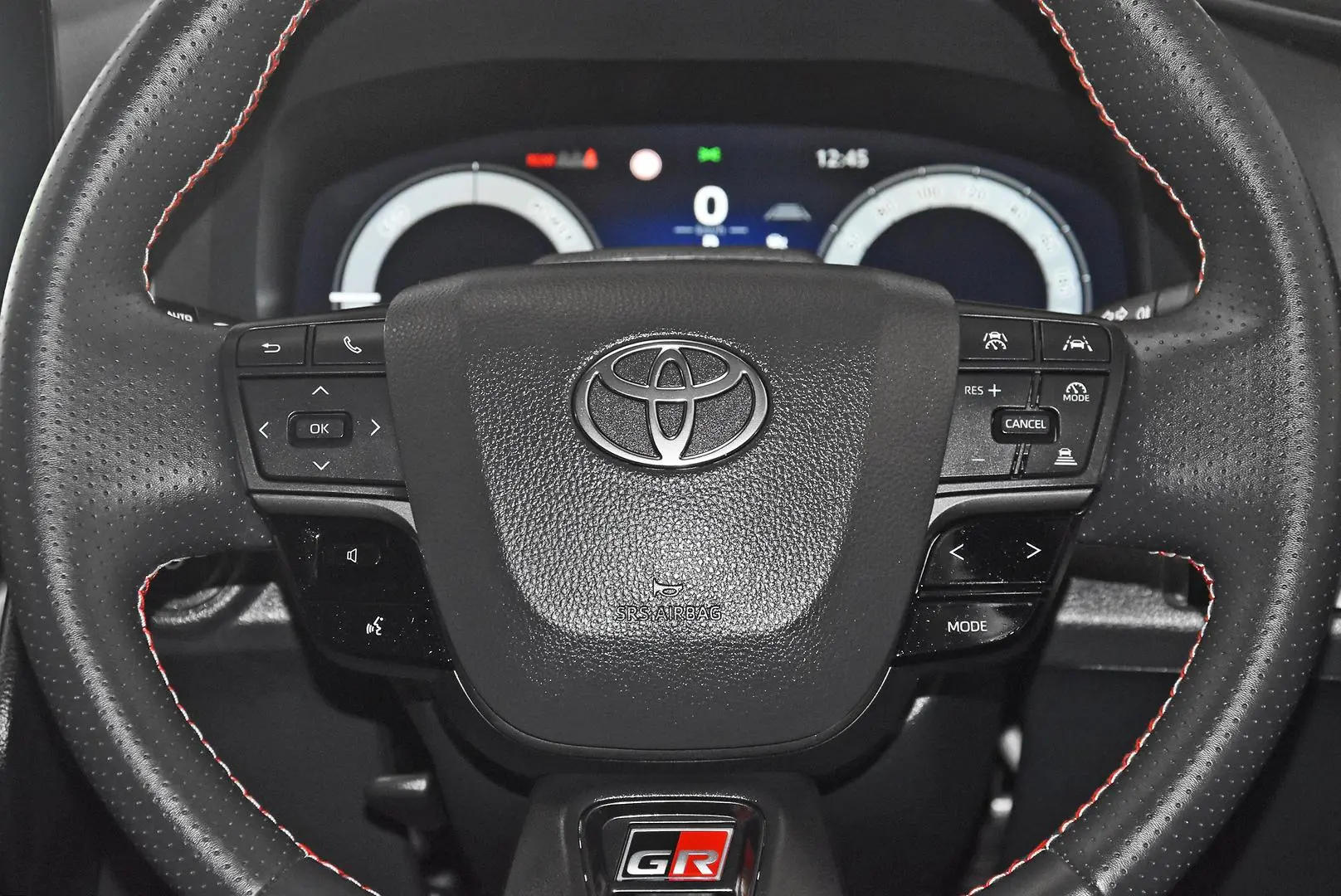 2025 Toyota C-HR Gallery Image 16