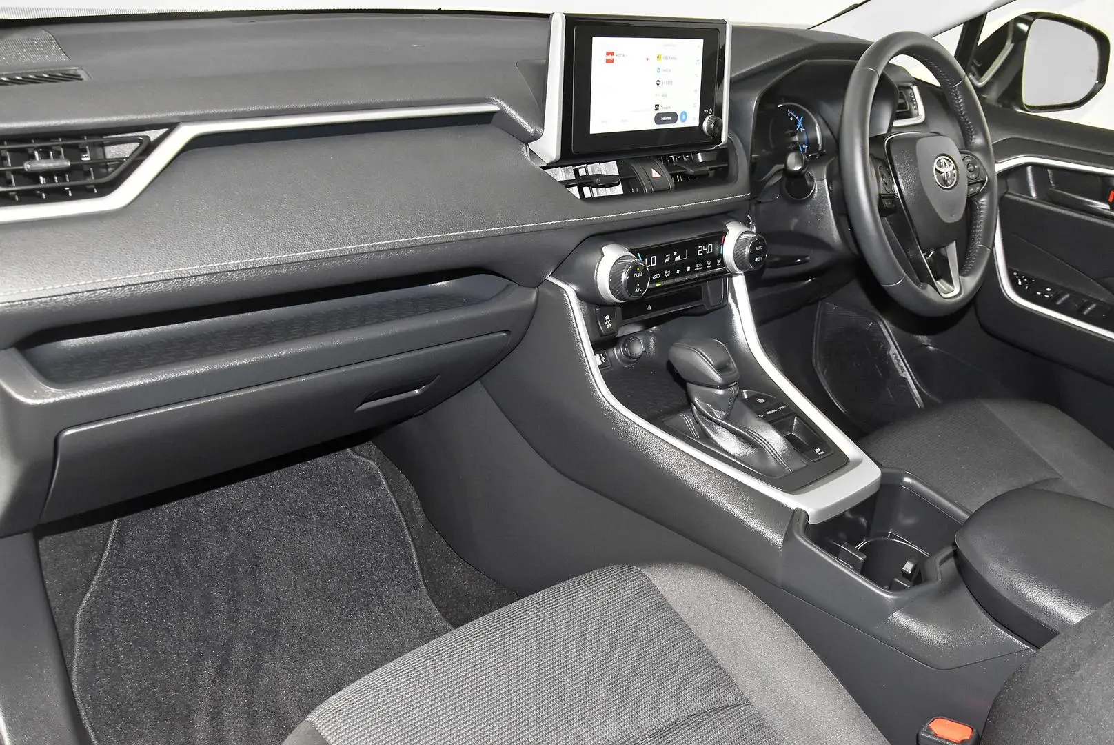 2024 Toyota RAV4 Gallery Image 17