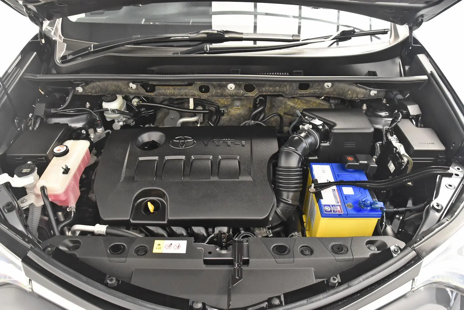 2017 Toyota RAV4 Gallery Image 21