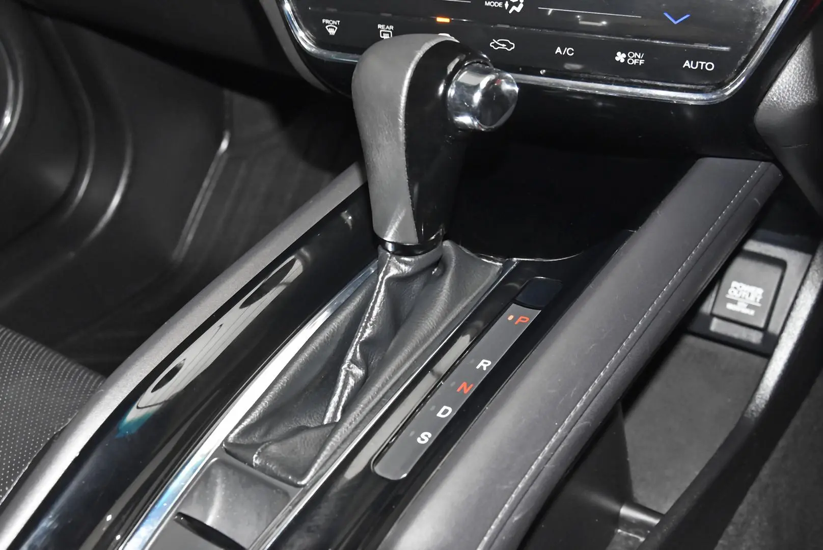 2020 Honda HR-V Gallery Image 14