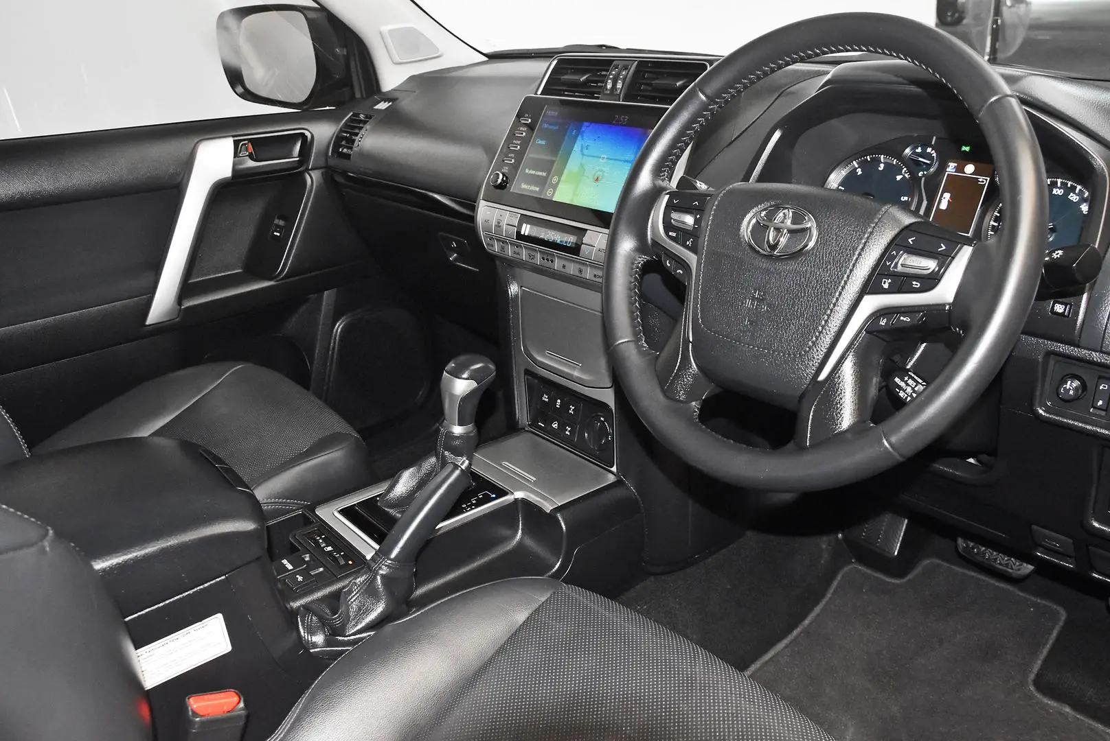 2021 Toyota Landcruiser Prado Gallery Image 7