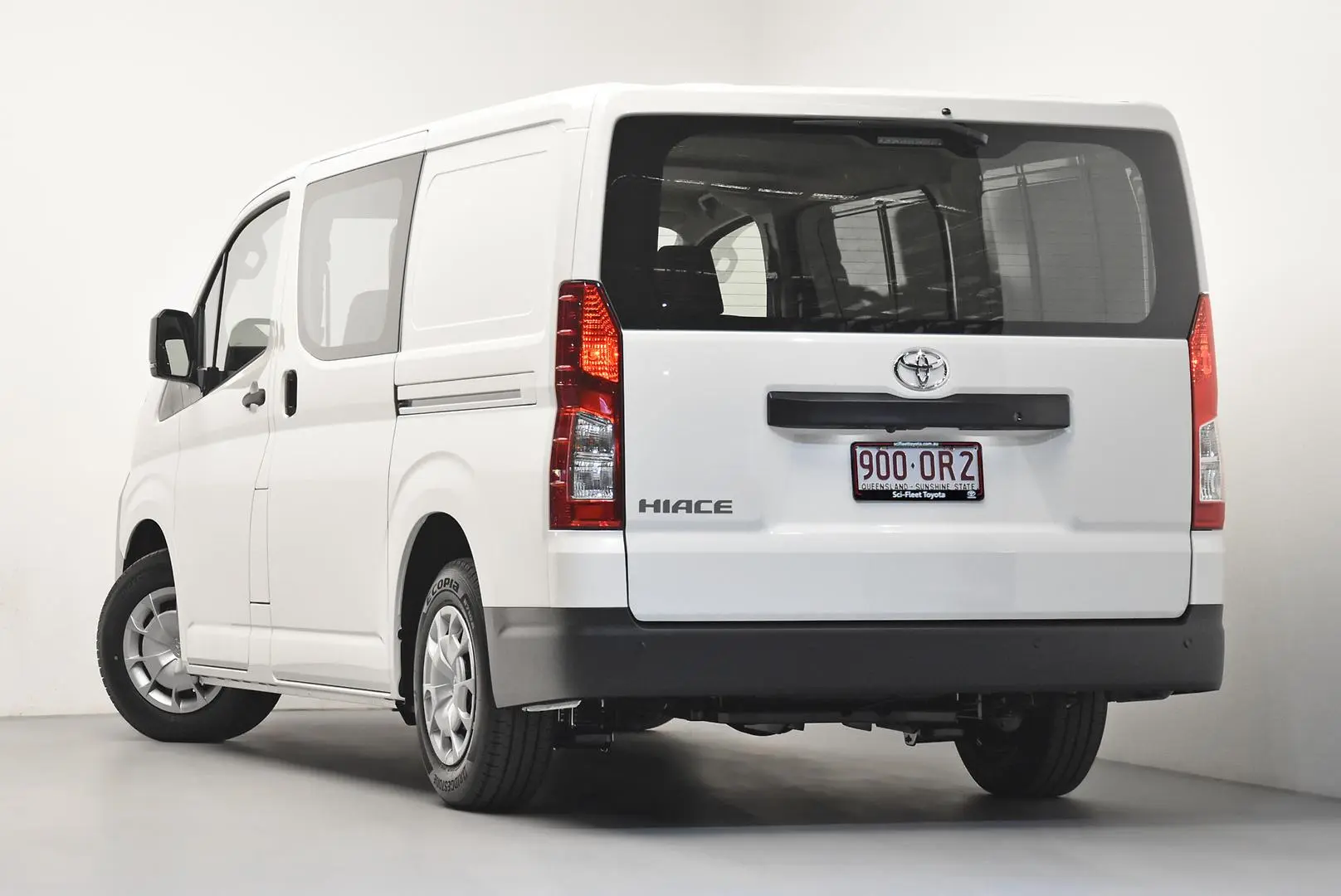 2025 Toyota Hiace Gallery Image 5