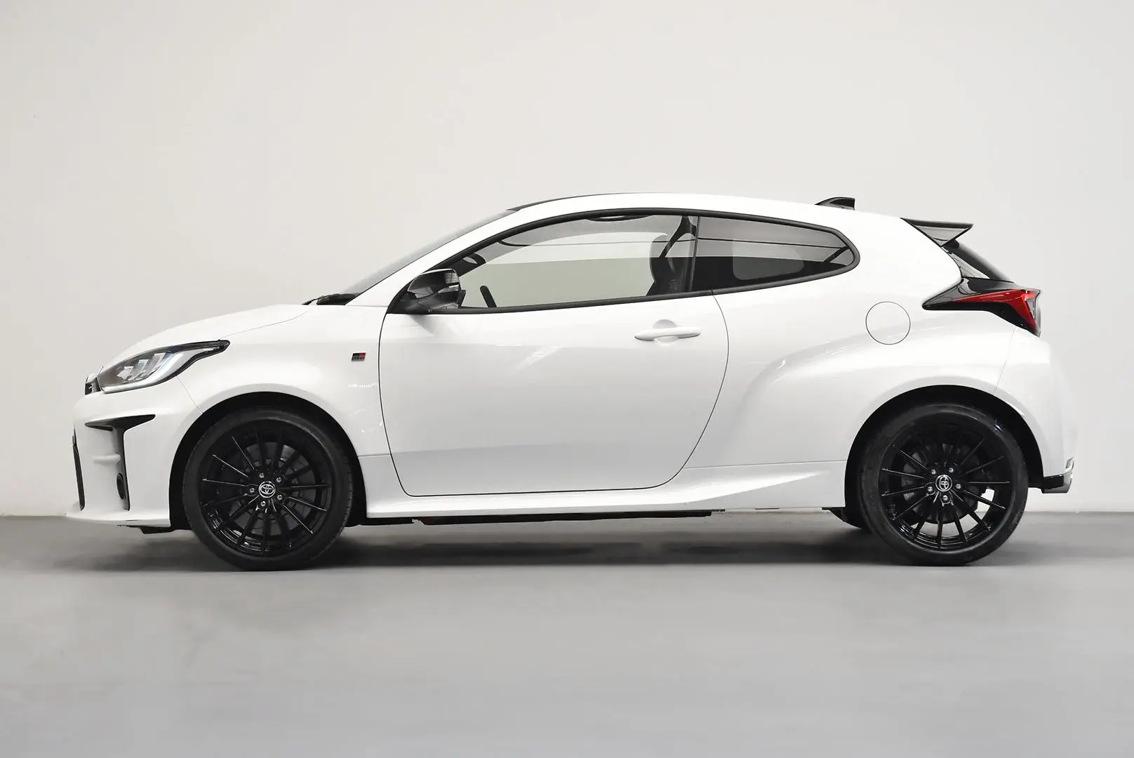 2021 Toyota Yaris Gallery Image 4