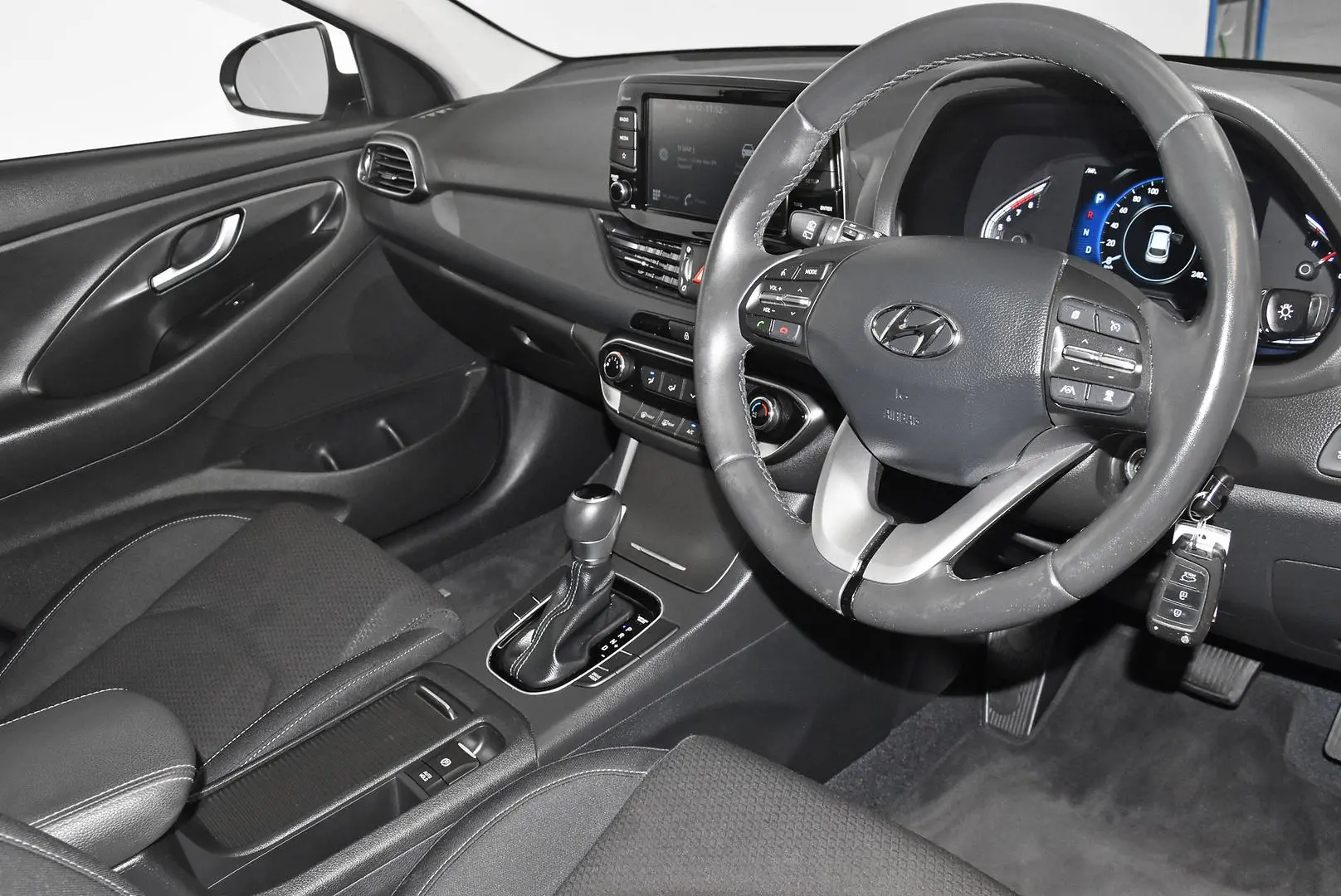 2024 Hyundai i30 Gallery Image 8