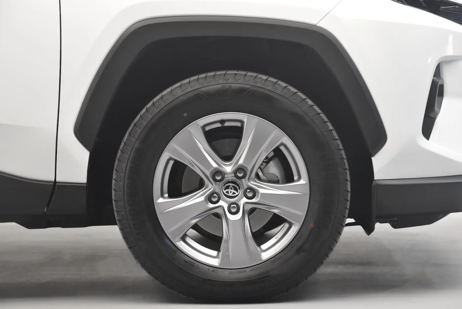 2024 Toyota RAV4 Gallery Image 23