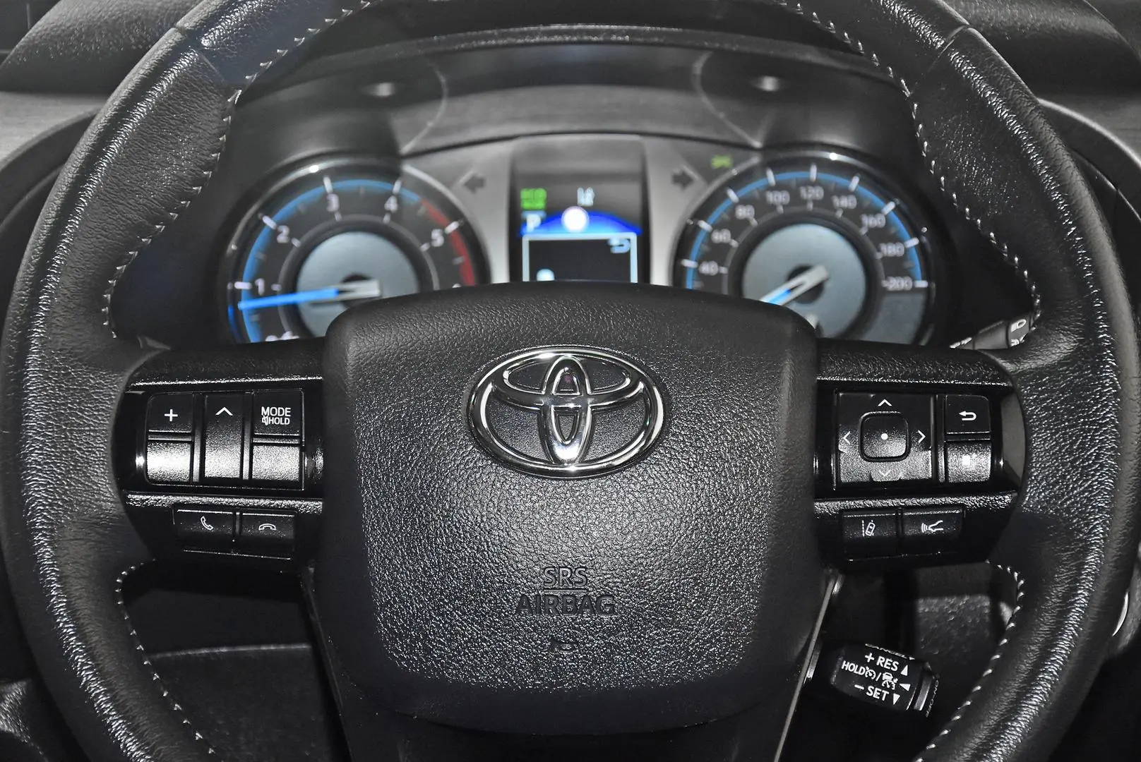 2021 Toyota Hilux Gallery Image 16