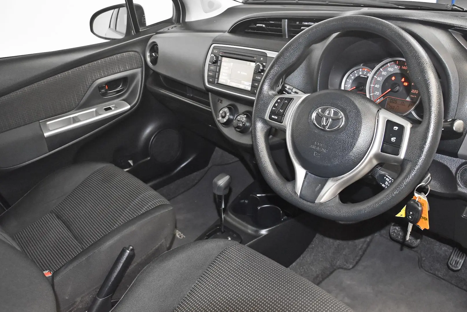 2015 Toyota Yaris Gallery Image 8