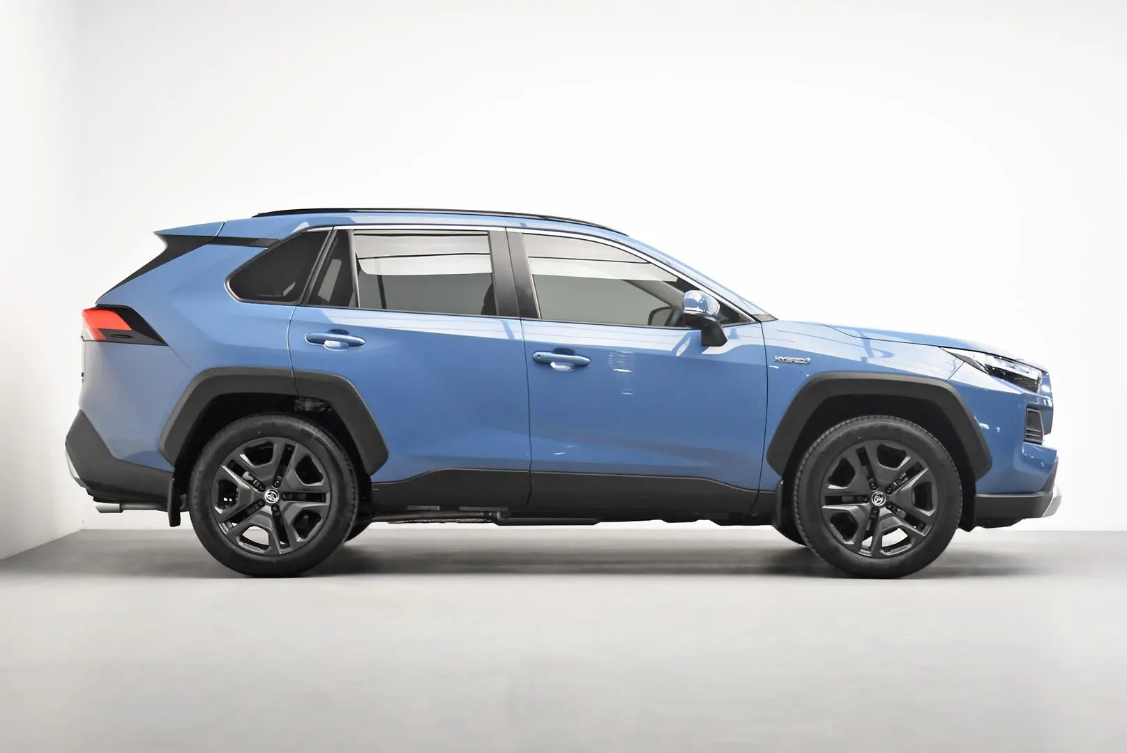 2024 Toyota RAV4 Gallery Image 3