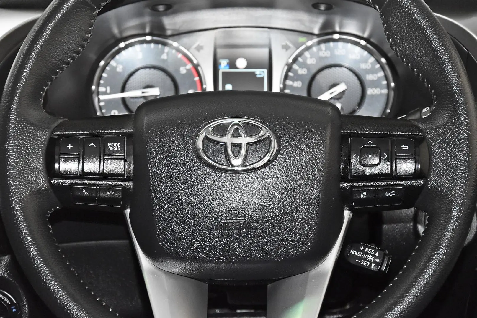 2020 Toyota Hilux Gallery Image 16
