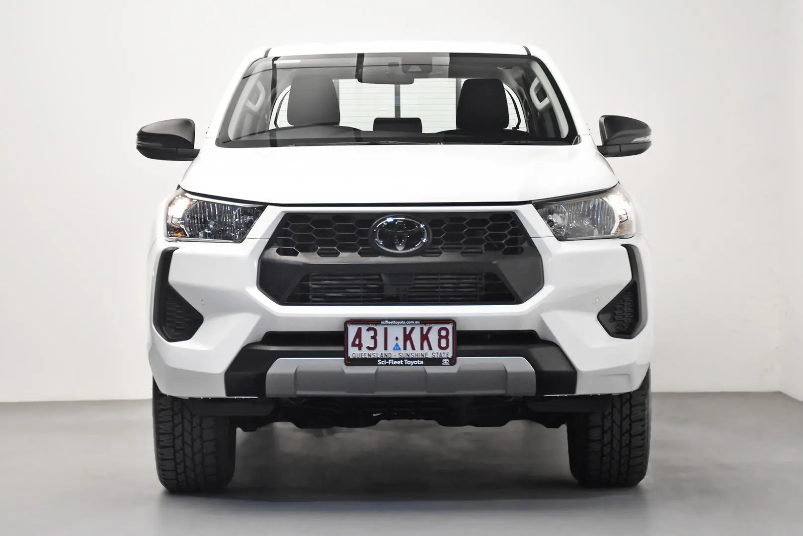 2024 Toyota Hilux Gallery Image 2