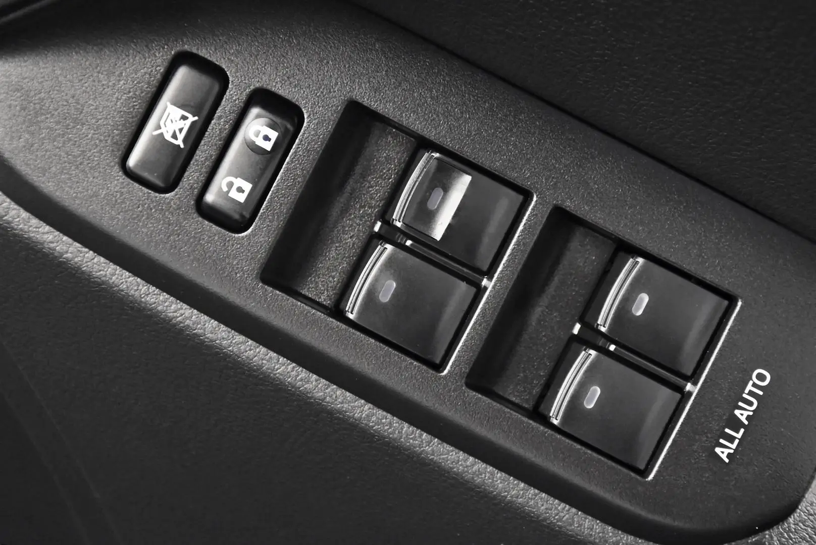 2021 Toyota Landcruiser Prado Gallery Image 8