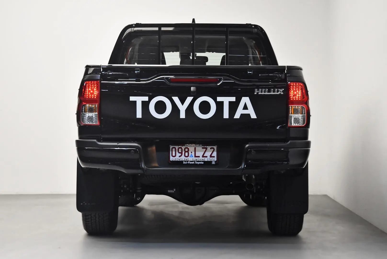 2025 Toyota Hilux Gallery Image 6