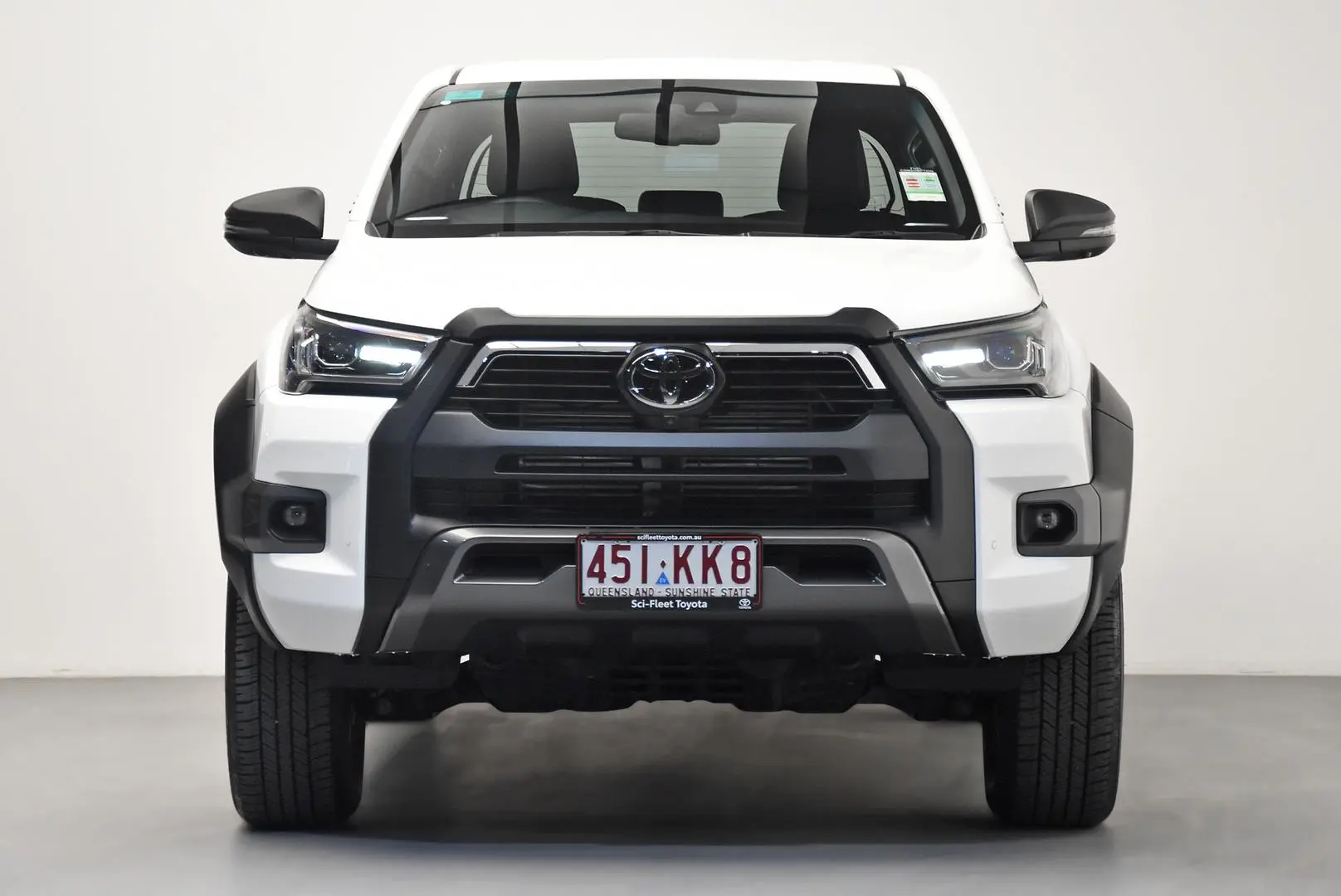 2024 Toyota Hilux Gallery Image 2