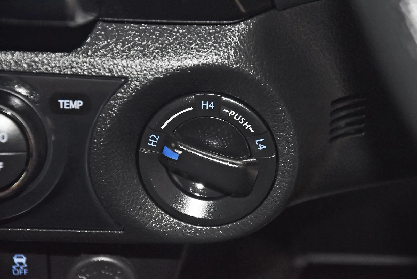 2021 Toyota Hilux Gallery Image 15