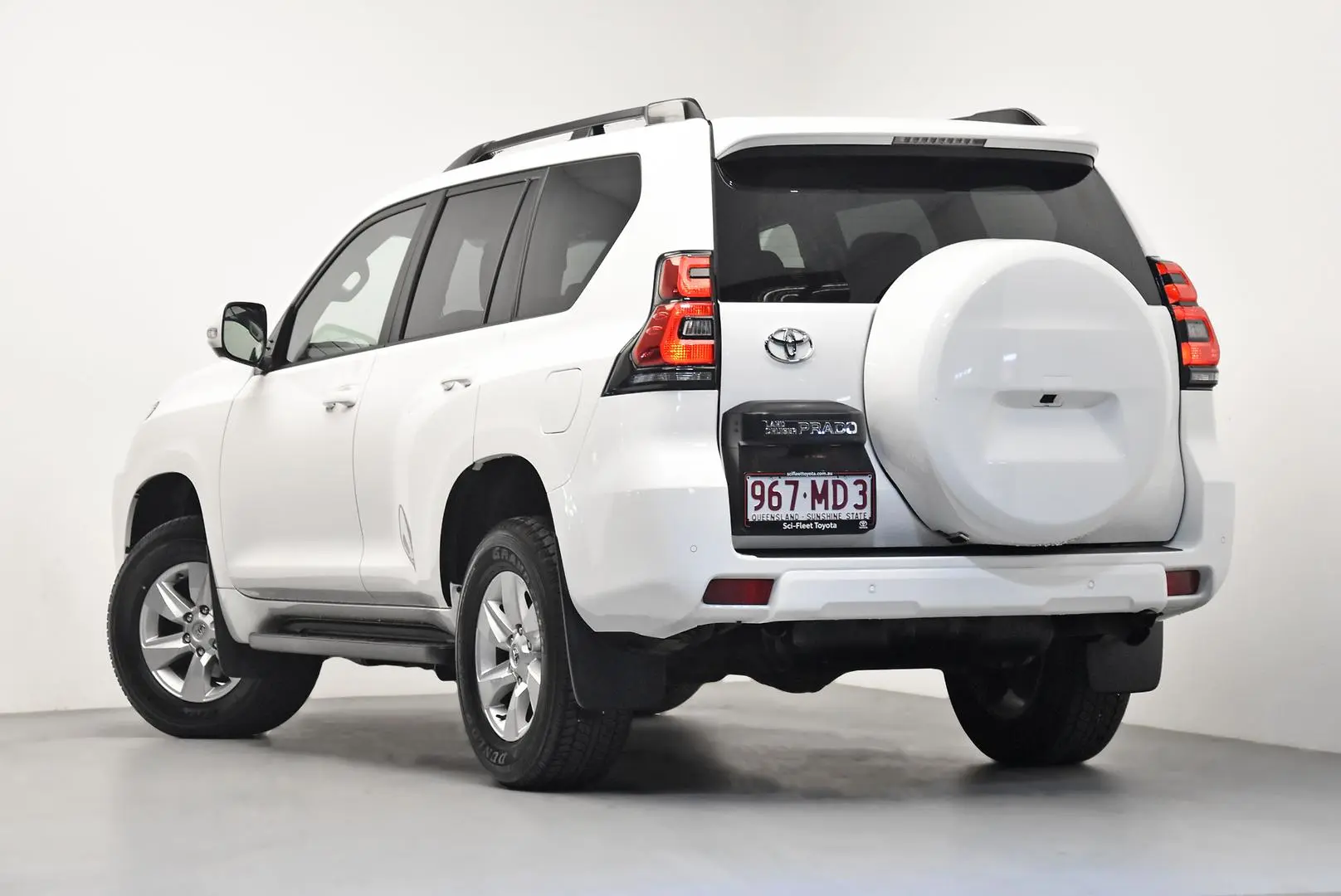 2023 Toyota Landcruiser Prado Gallery Image 5