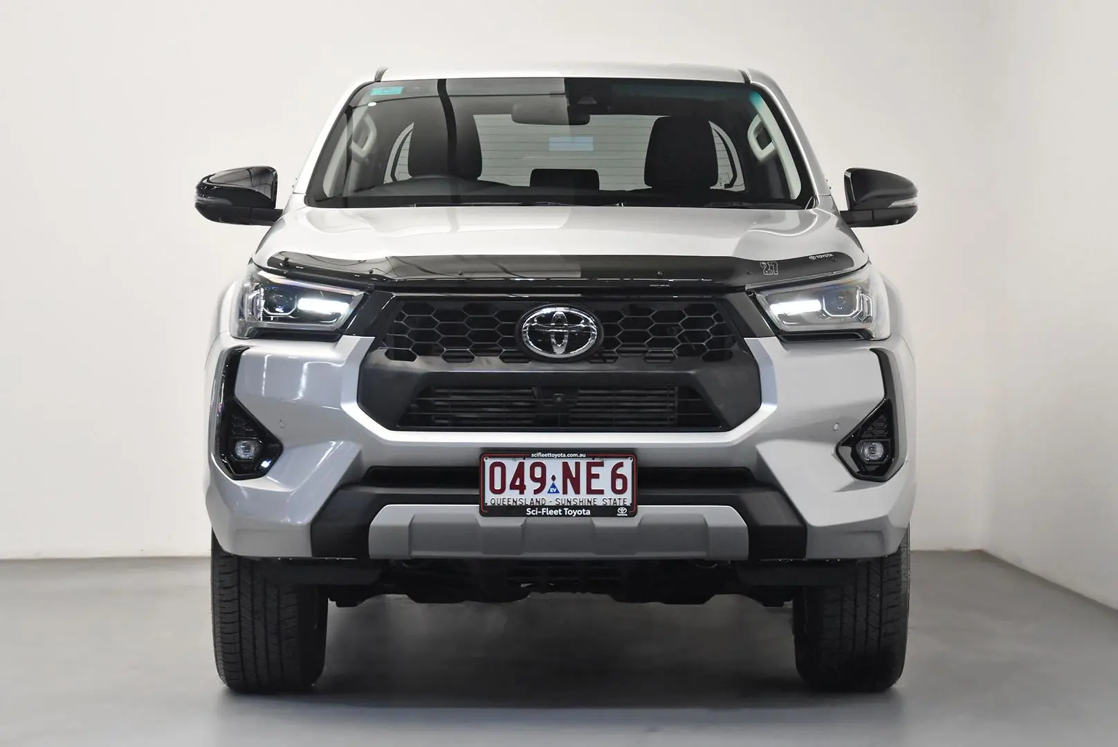 2025 Toyota Hilux Gallery Image 2