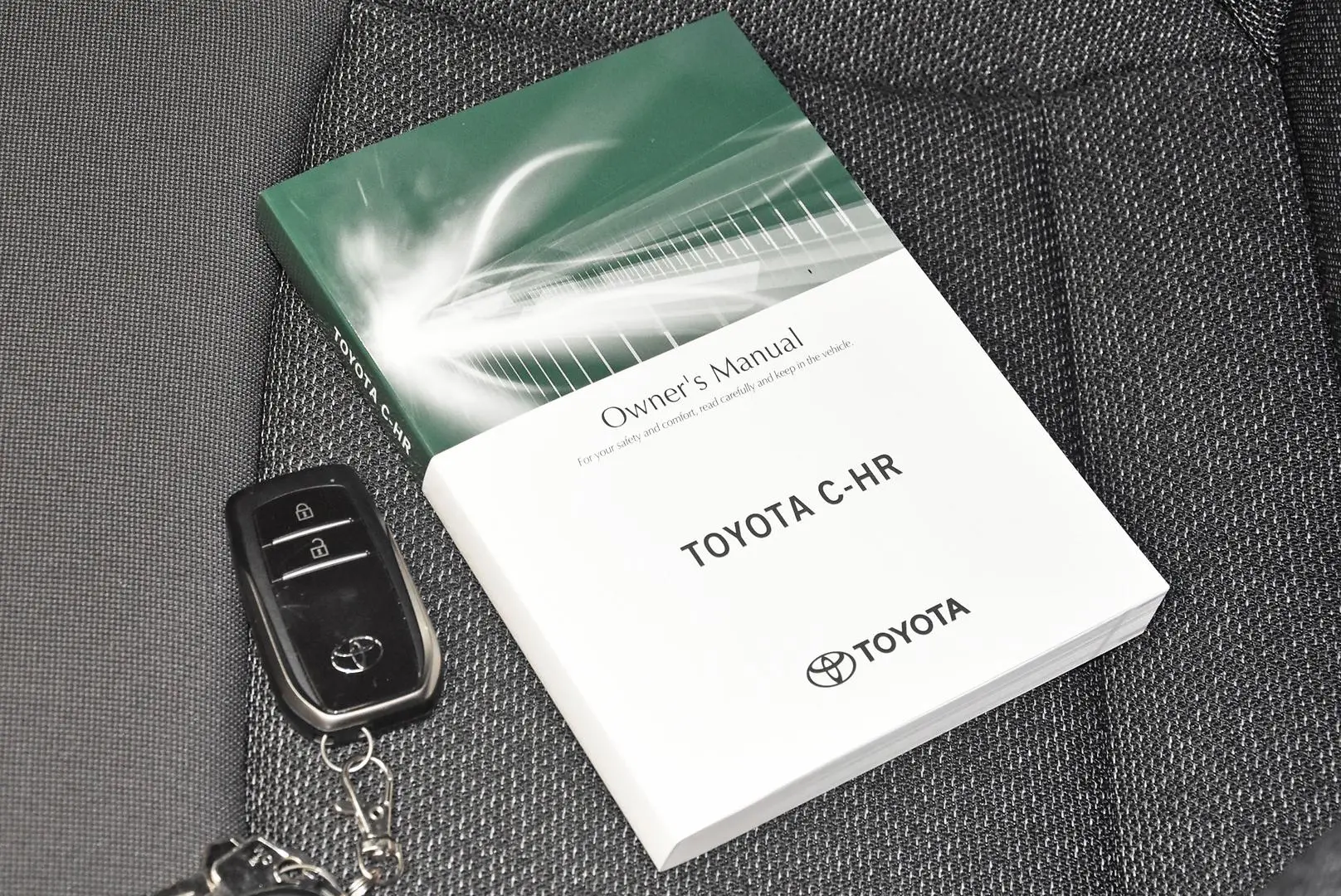 2025 Toyota C-HR Gallery Image 19