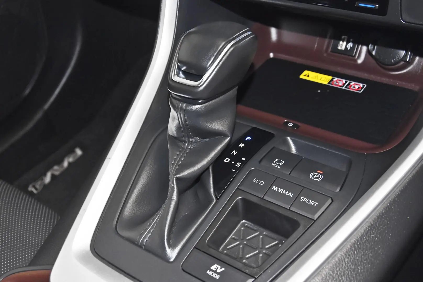 2022 Toyota RAV4 Gallery Image 14