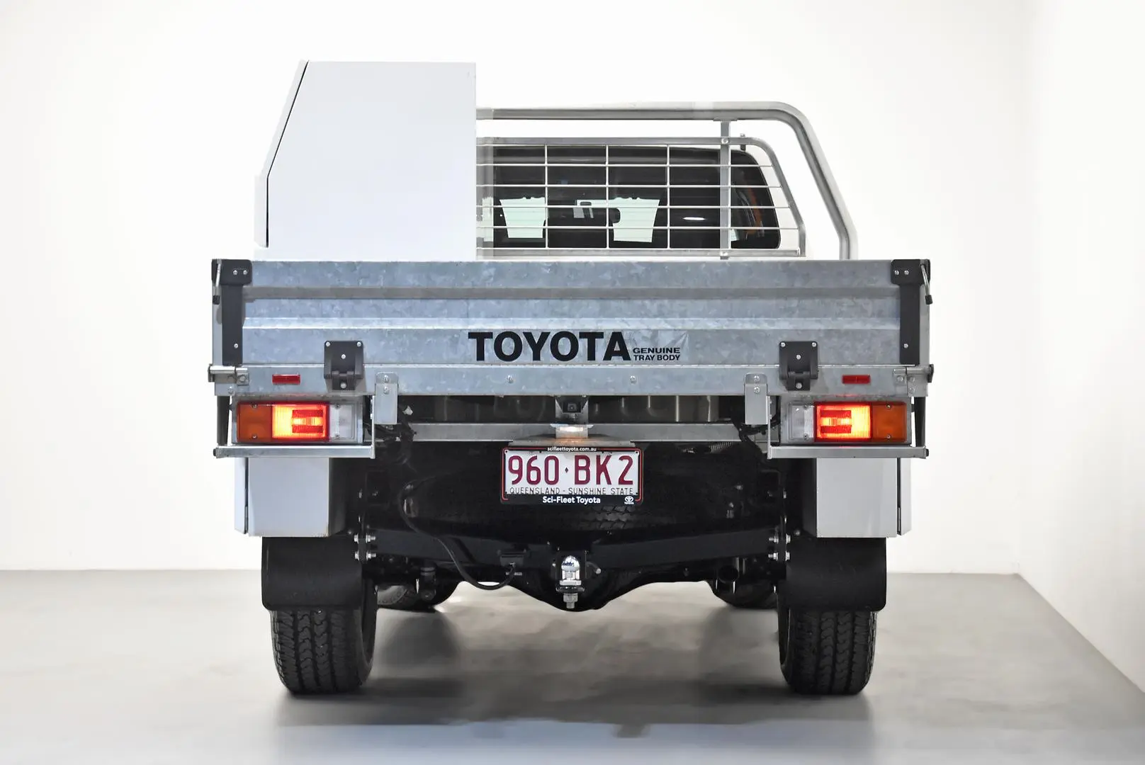 2020 Toyota Hilux Gallery Image 6