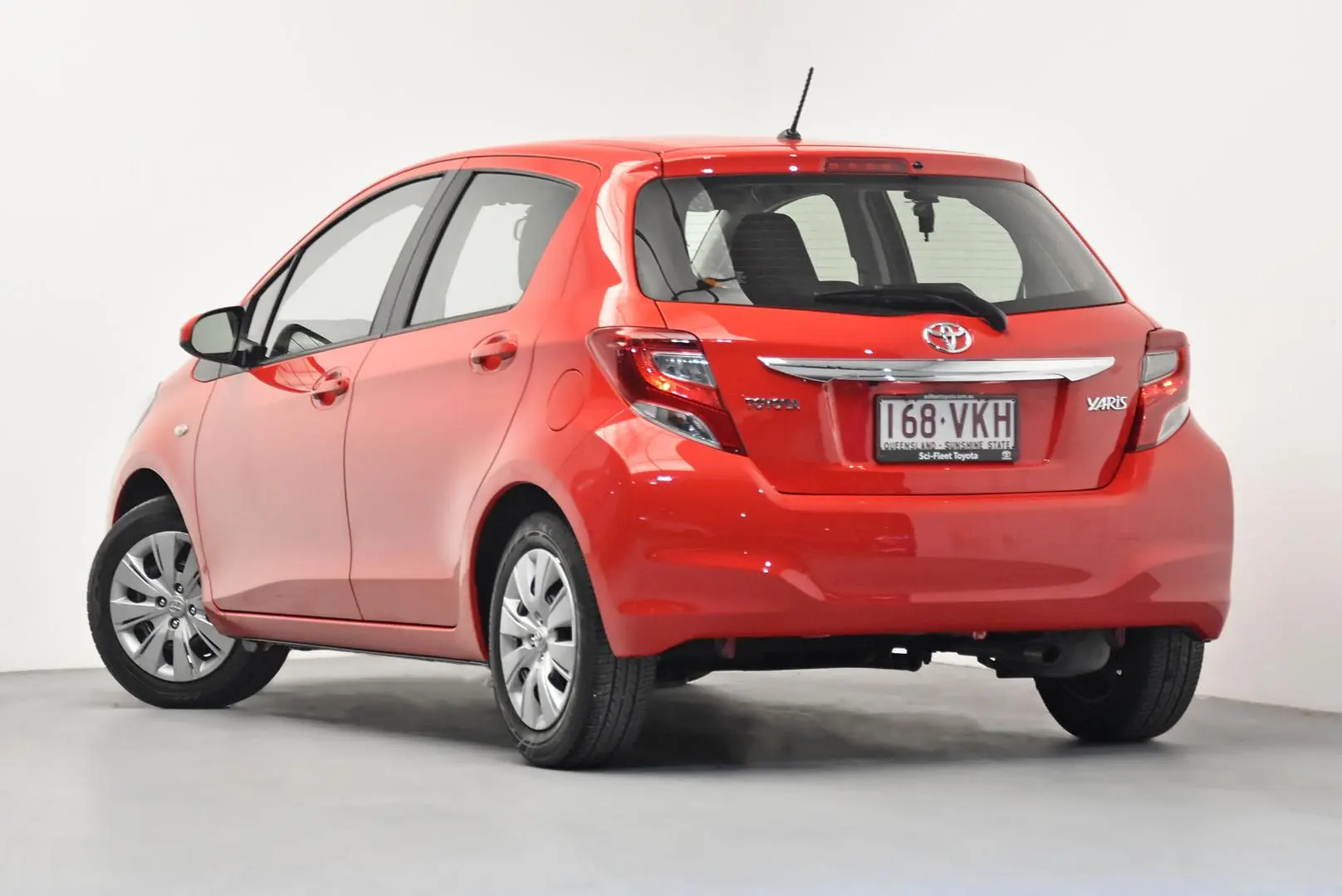 2015 Toyota Yaris Gallery Image 5