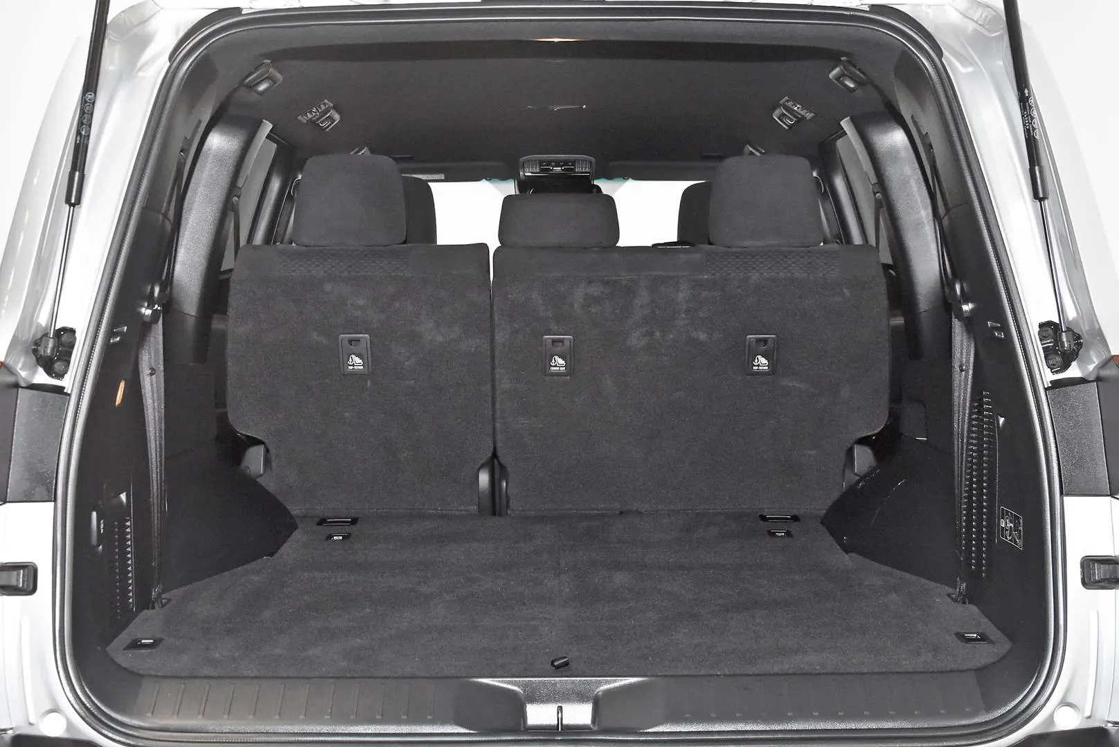 2022 Toyota Landcruiser Gallery Image 20