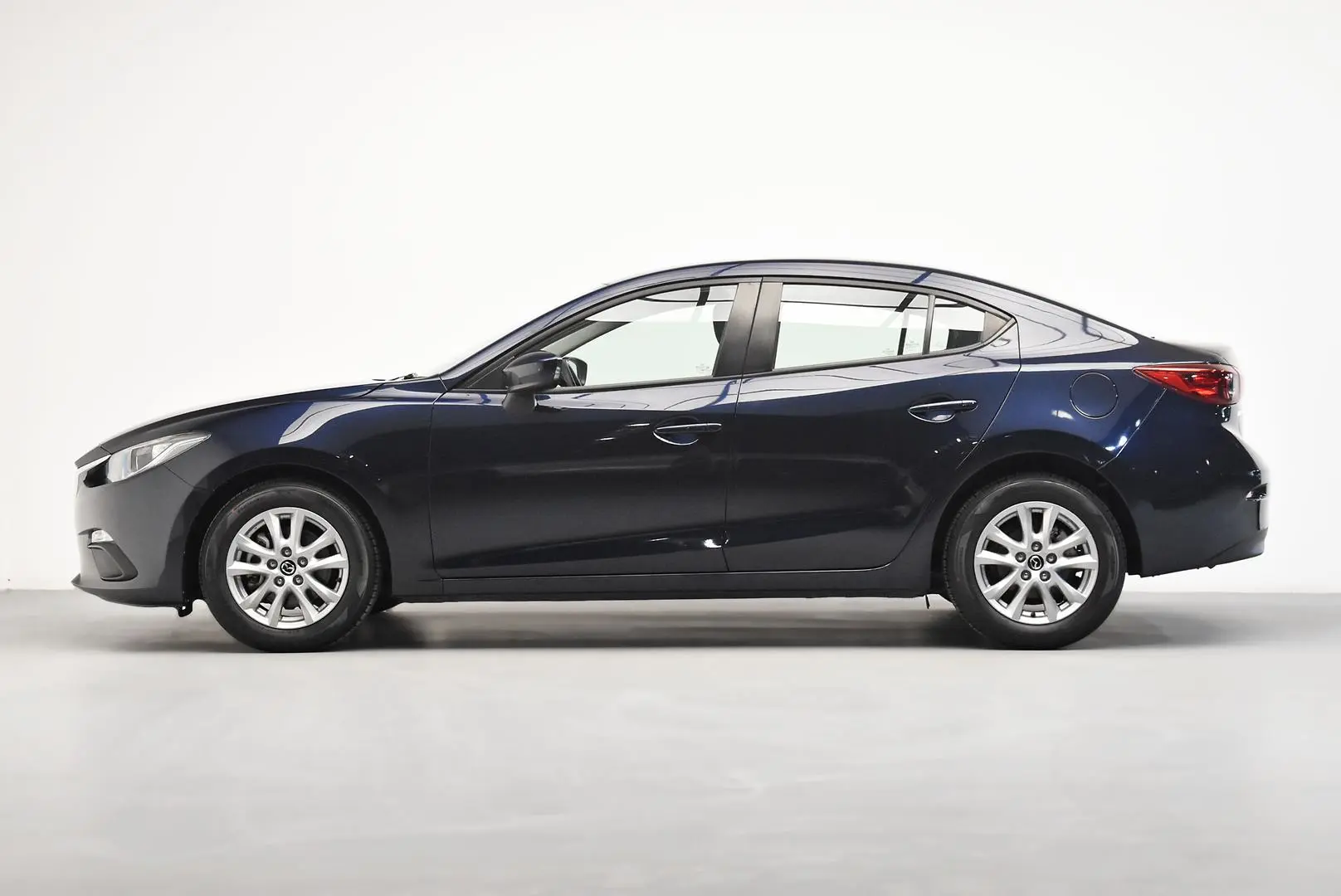 2016 Mazda 3 Gallery Image 4