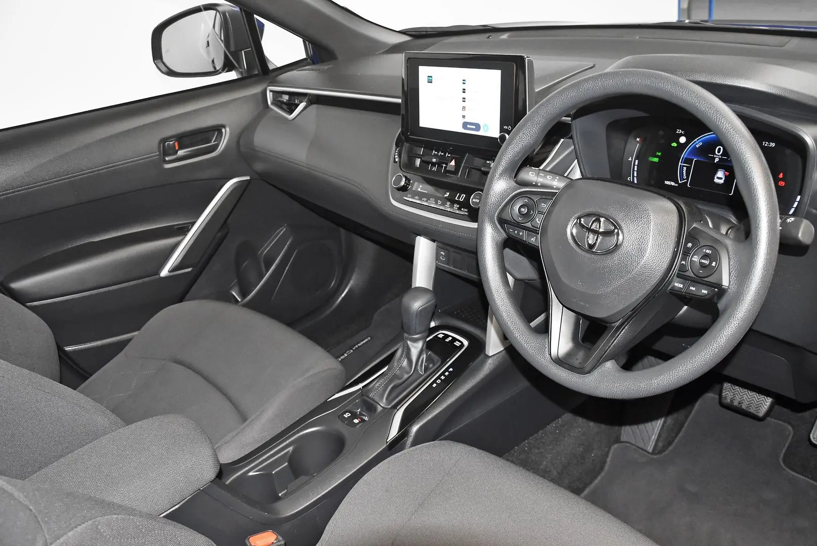 2024 Toyota Corolla Cross Gallery Image 9