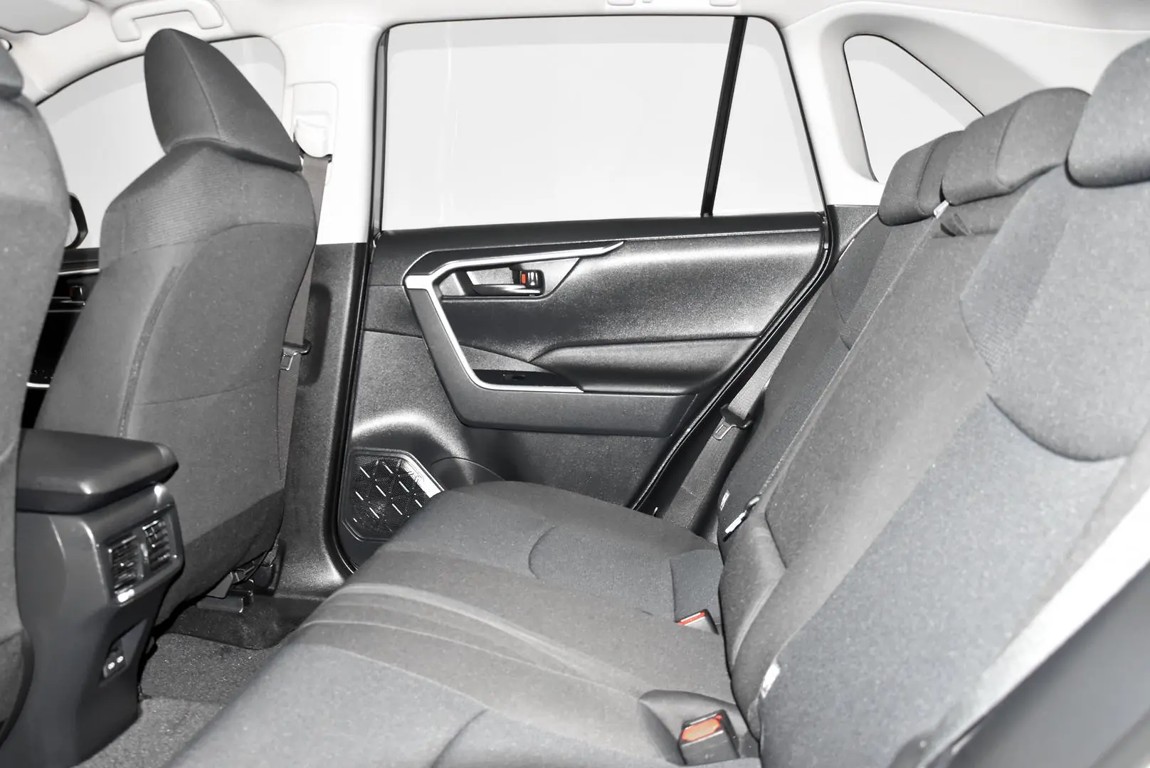 2024 Toyota RAV4 Gallery Image 19