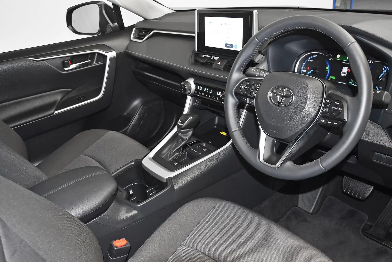 2024 Toyota RAV4 Gallery Image 9