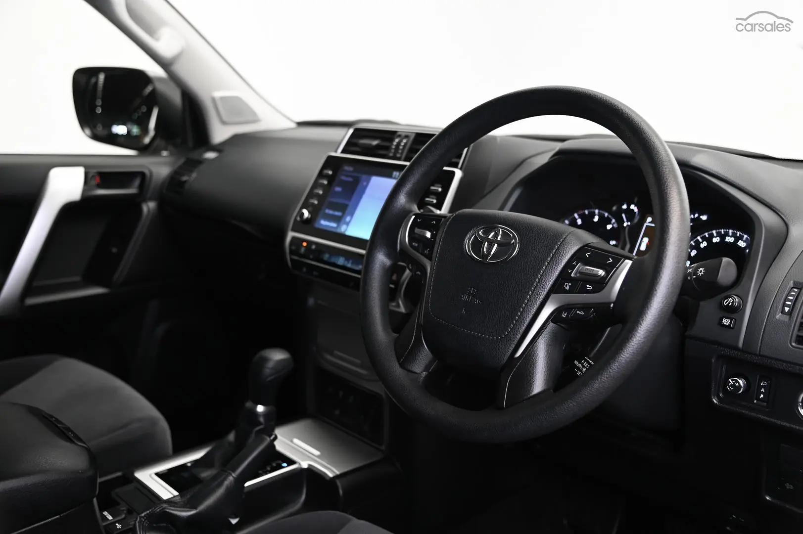 2023 Toyota Landcruiser Prado Image 7