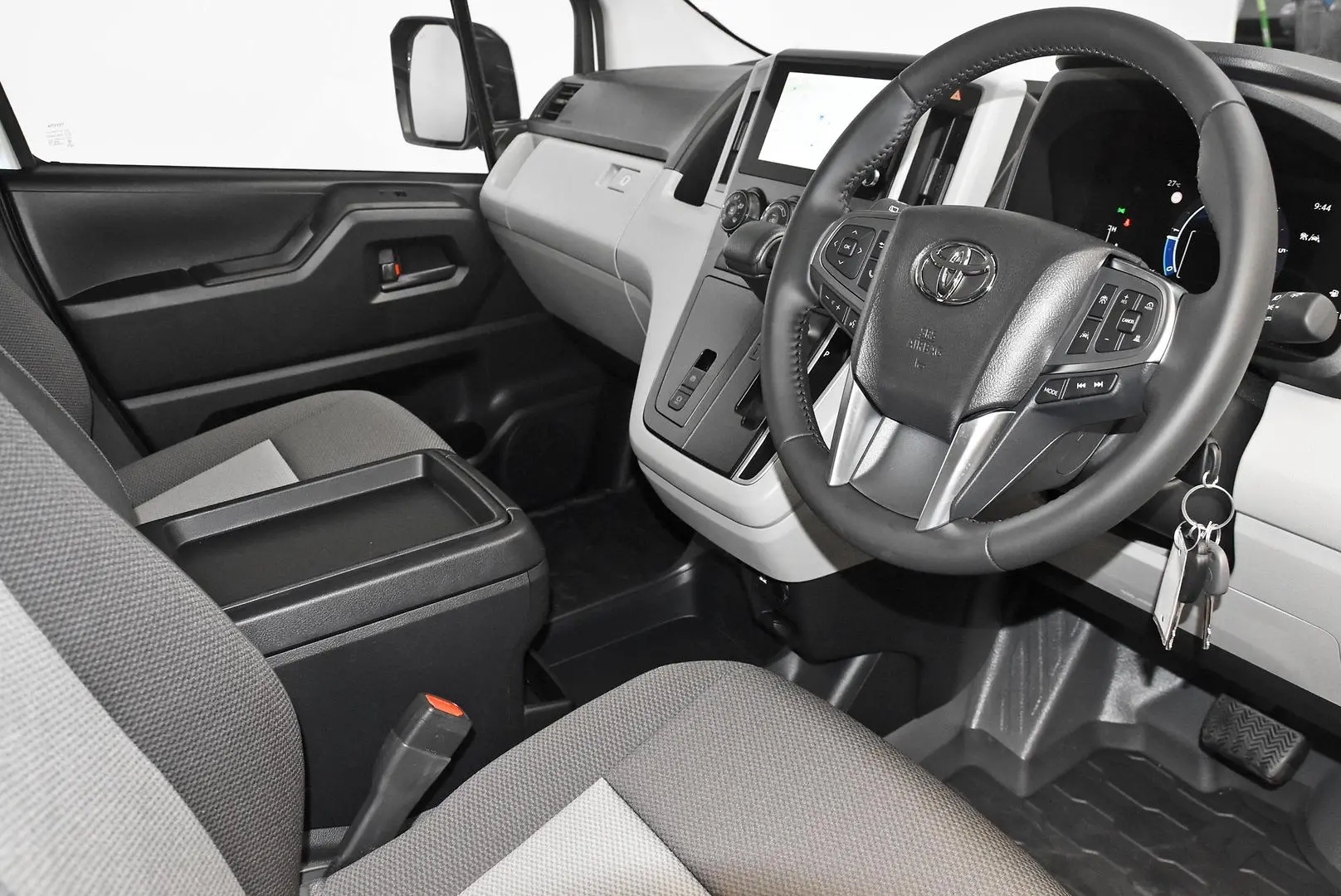 2025 Toyota Hiace Gallery Image 8