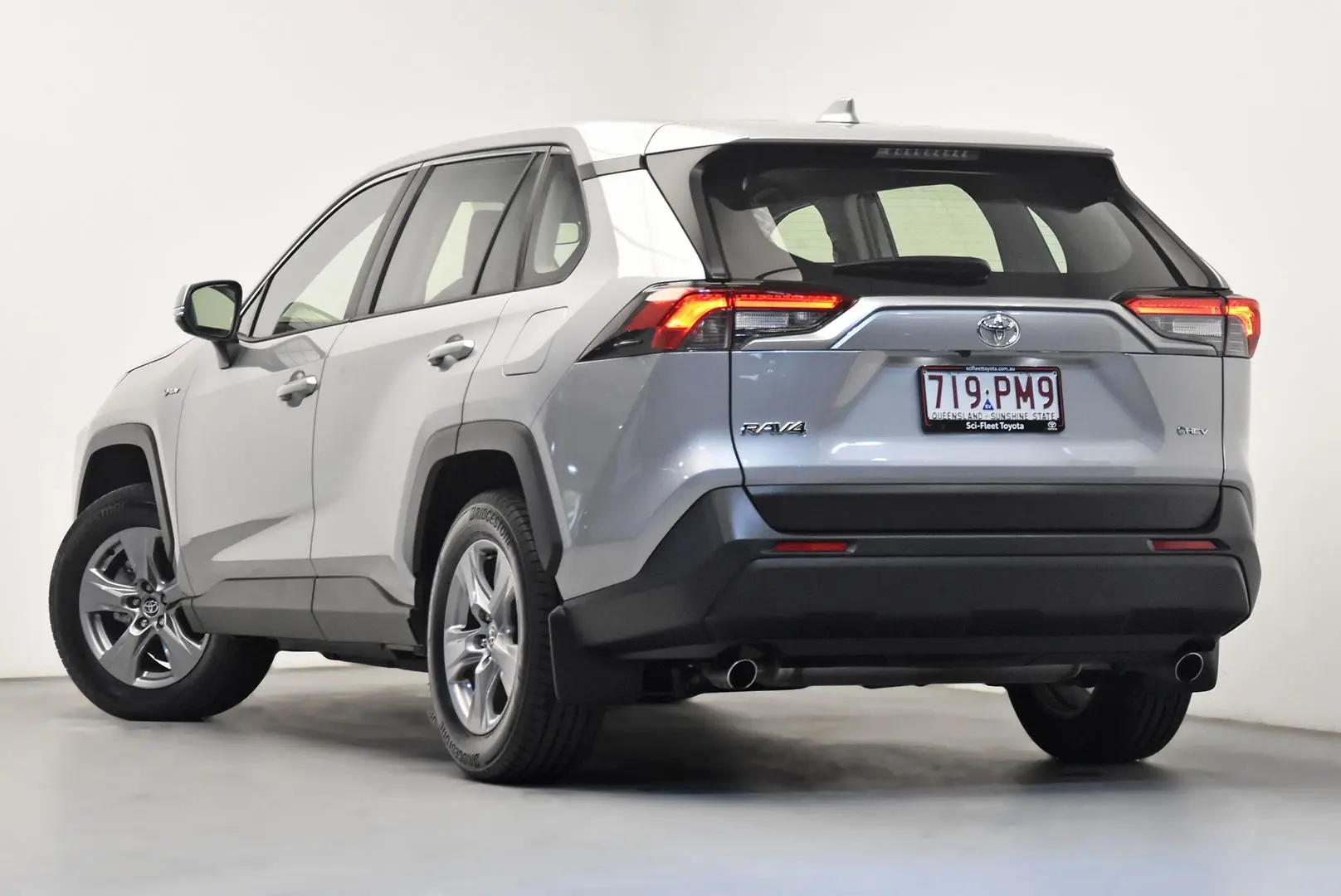 2025 Toyota RAV4 Gallery Image 5