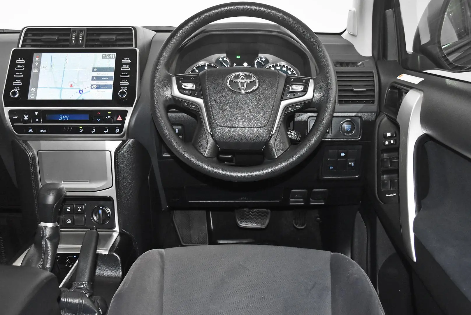 2023 Toyota Landcruiser Prado Gallery Image 13