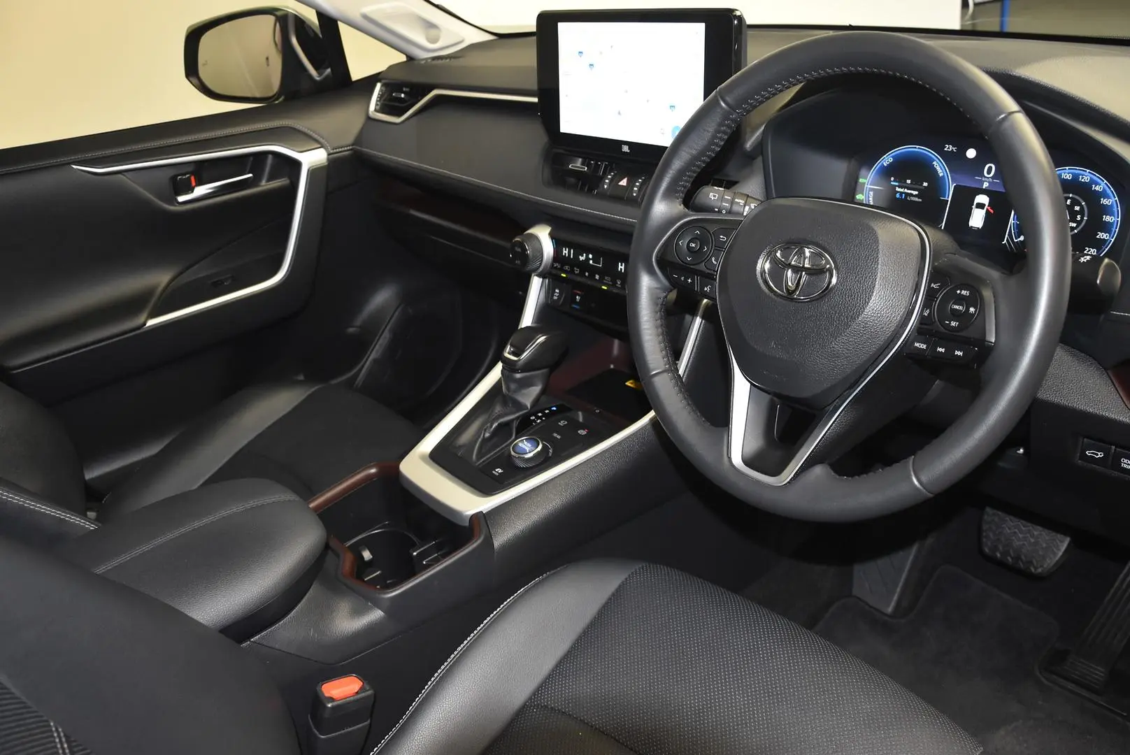 2024 Toyota RAV4 Gallery Image 9
