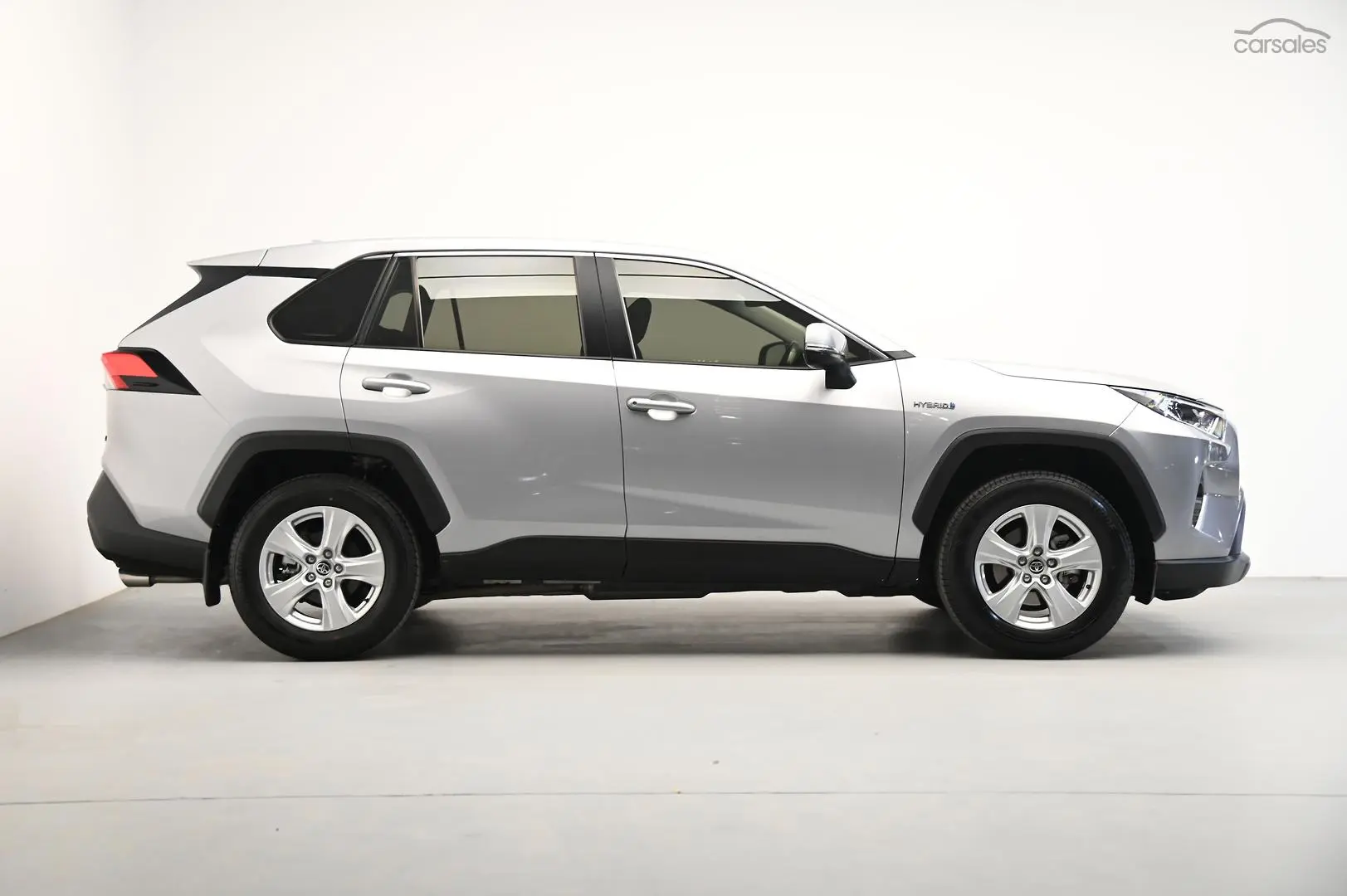 2021 Toyota RAV4 Image 3