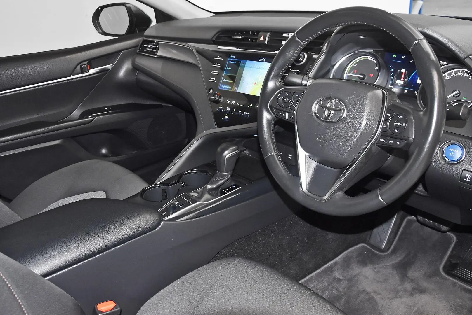 2020 Toyota Camry Gallery Image 8