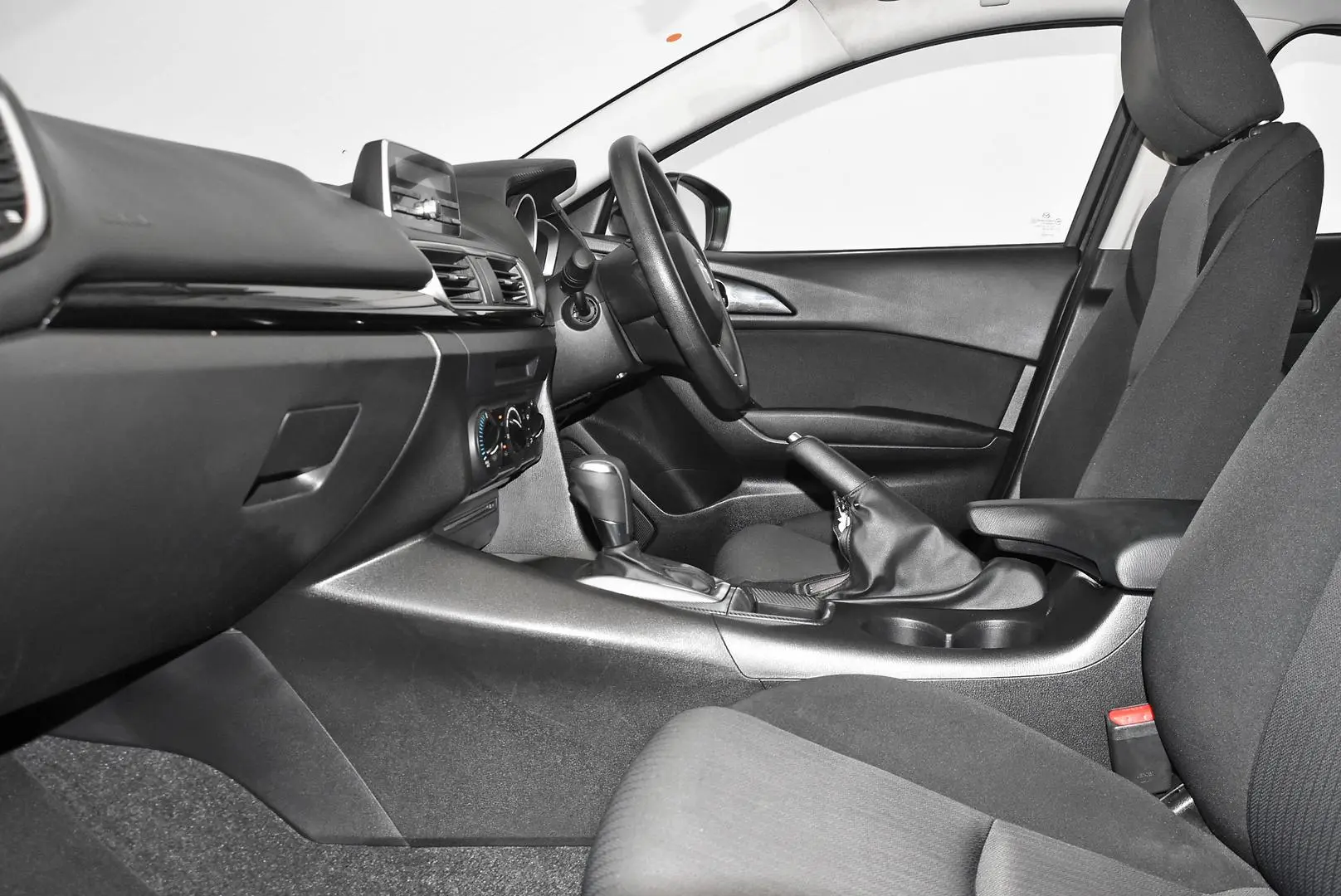 2016 Mazda 3 Gallery Image 17