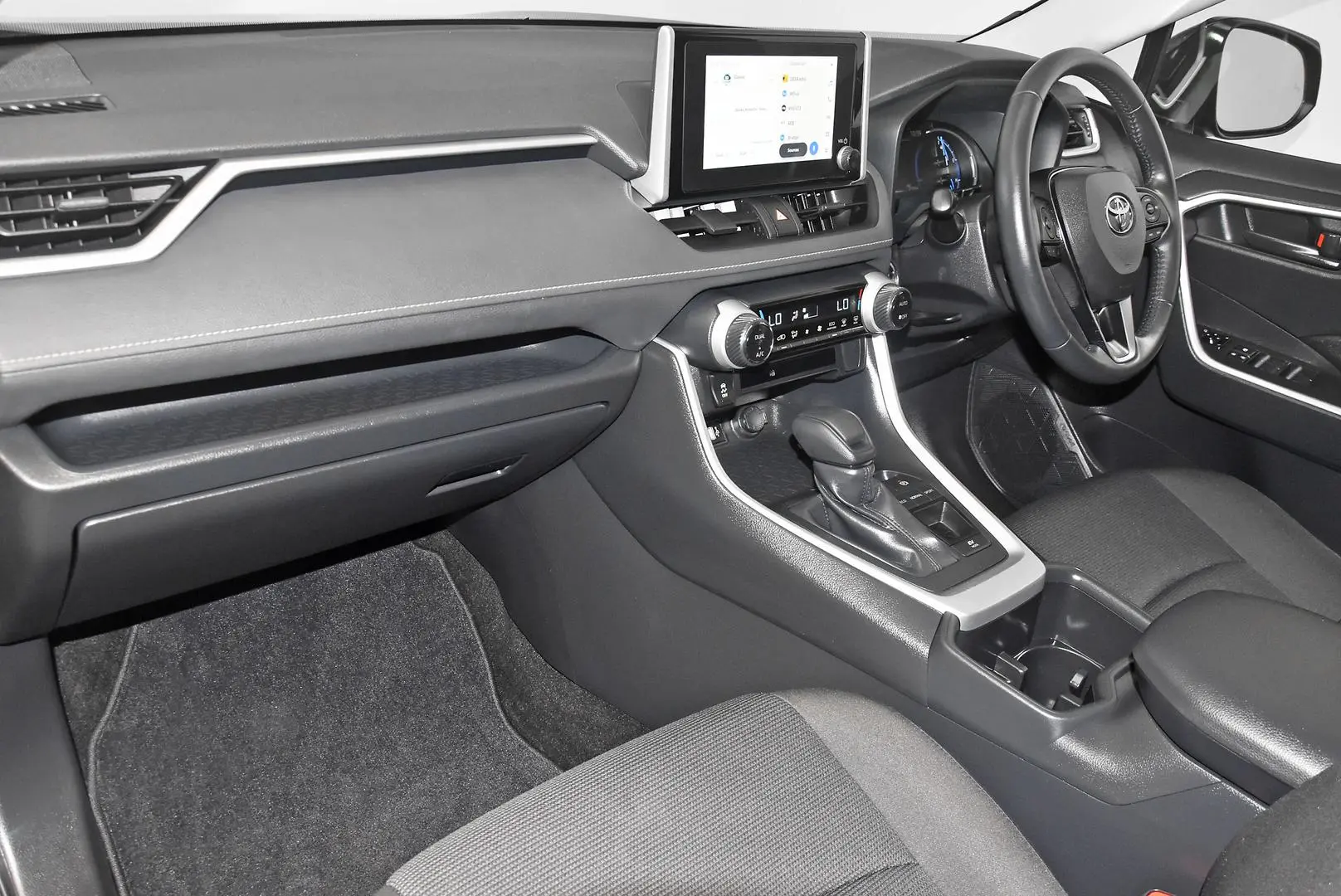 2024 Toyota RAV4 Gallery Image 17