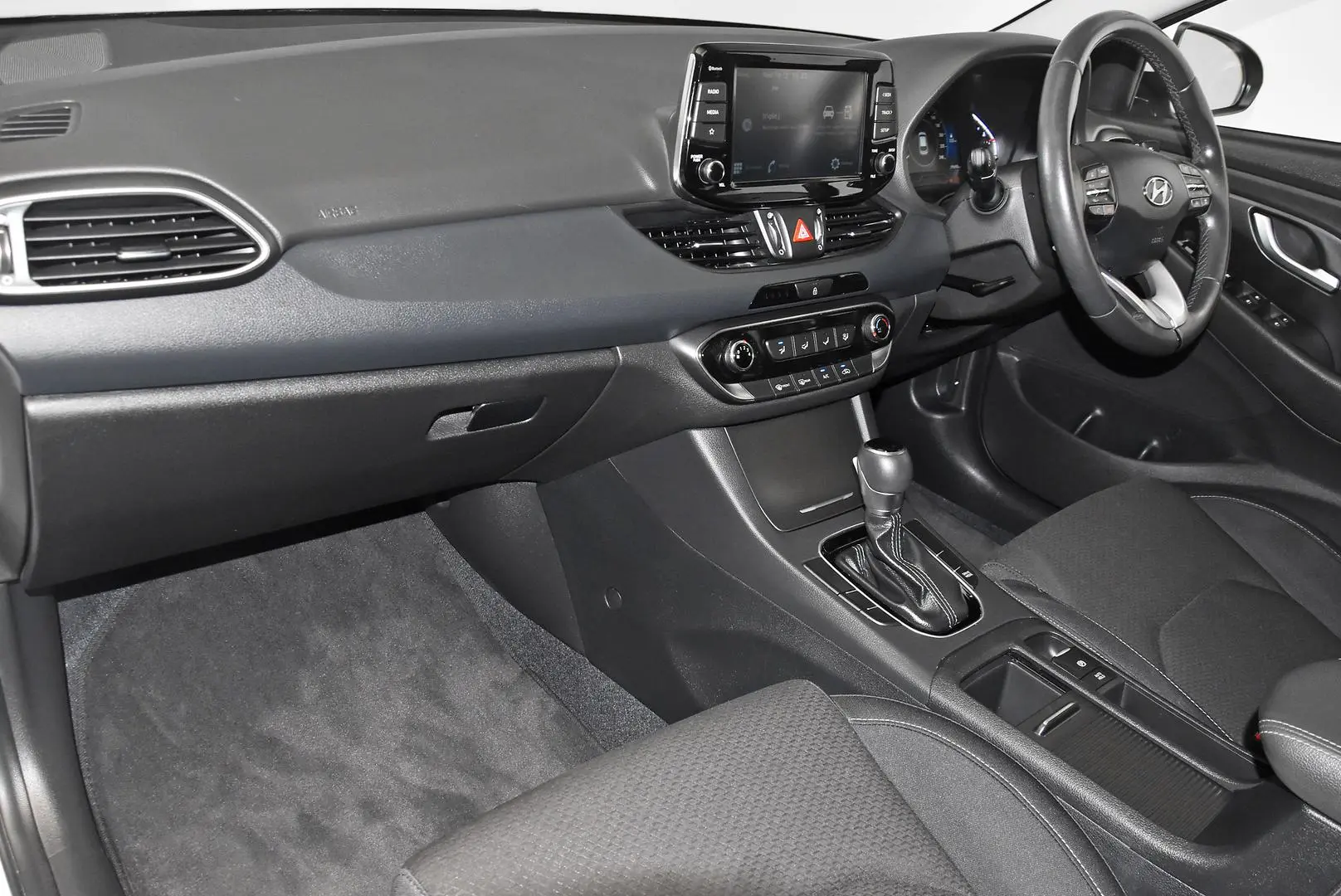 2024 Hyundai i30 Gallery Image 16