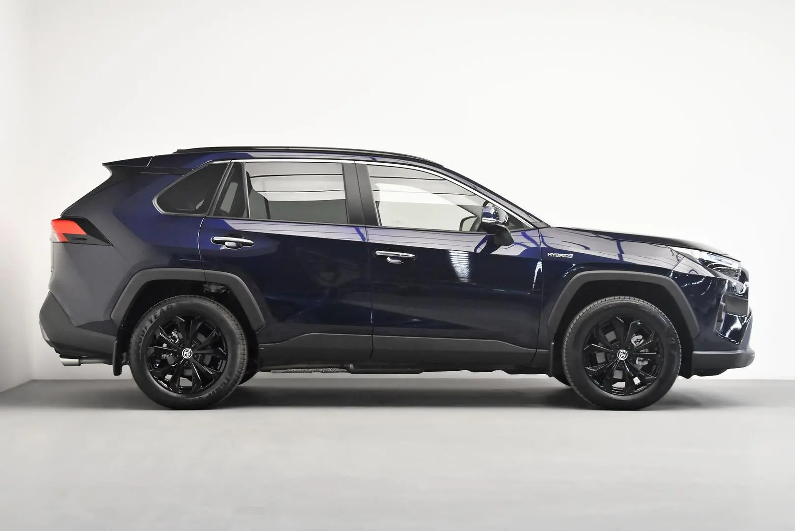 2024 Toyota RAV4 Gallery Image 3