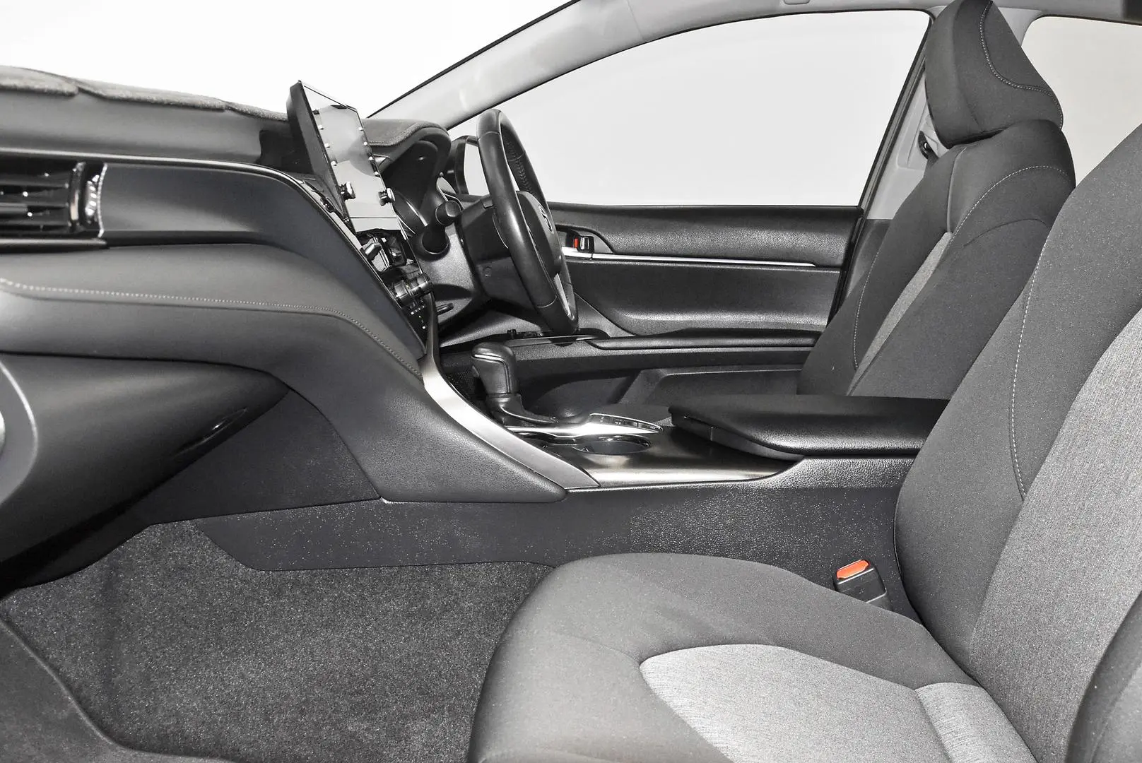 2022 Toyota Camry Gallery Image 17