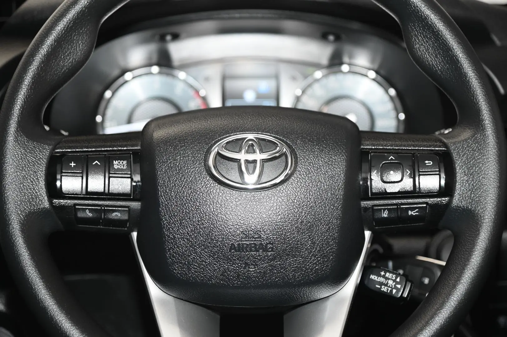 2023 Toyota Hilux Image 15